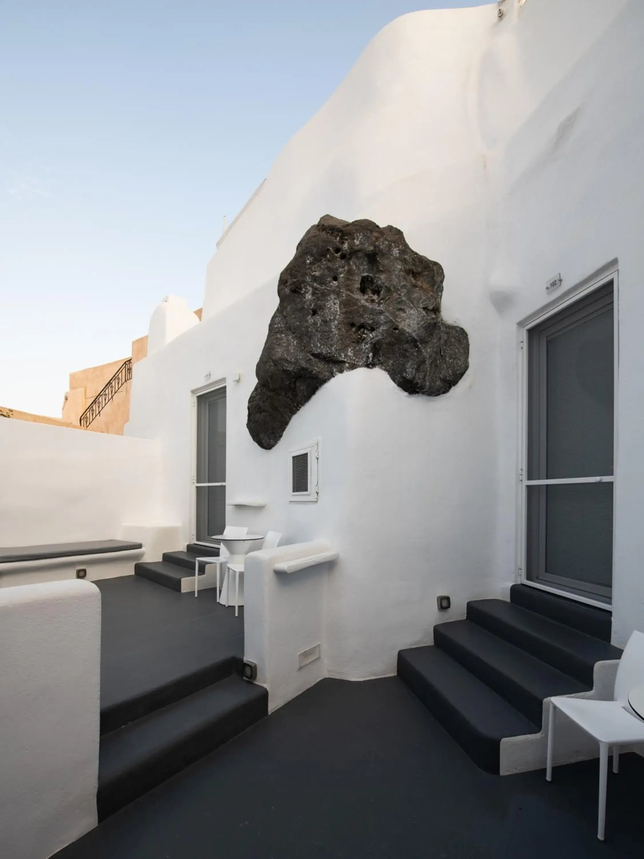Property building in White Concept Caves Property building in White Concept Caves