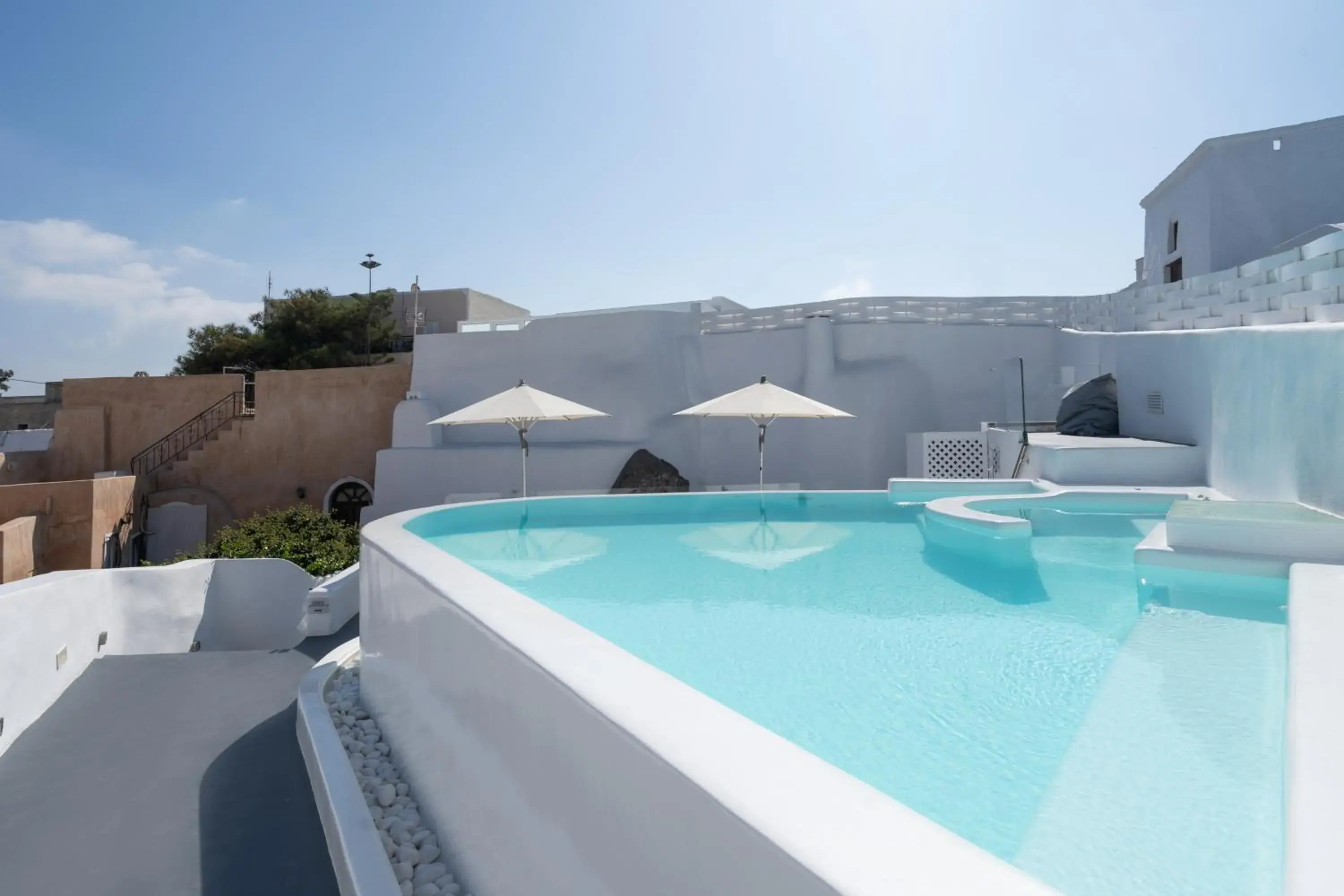 Swimming pool in White Concept Caves Swimming pool in White Concept Caves