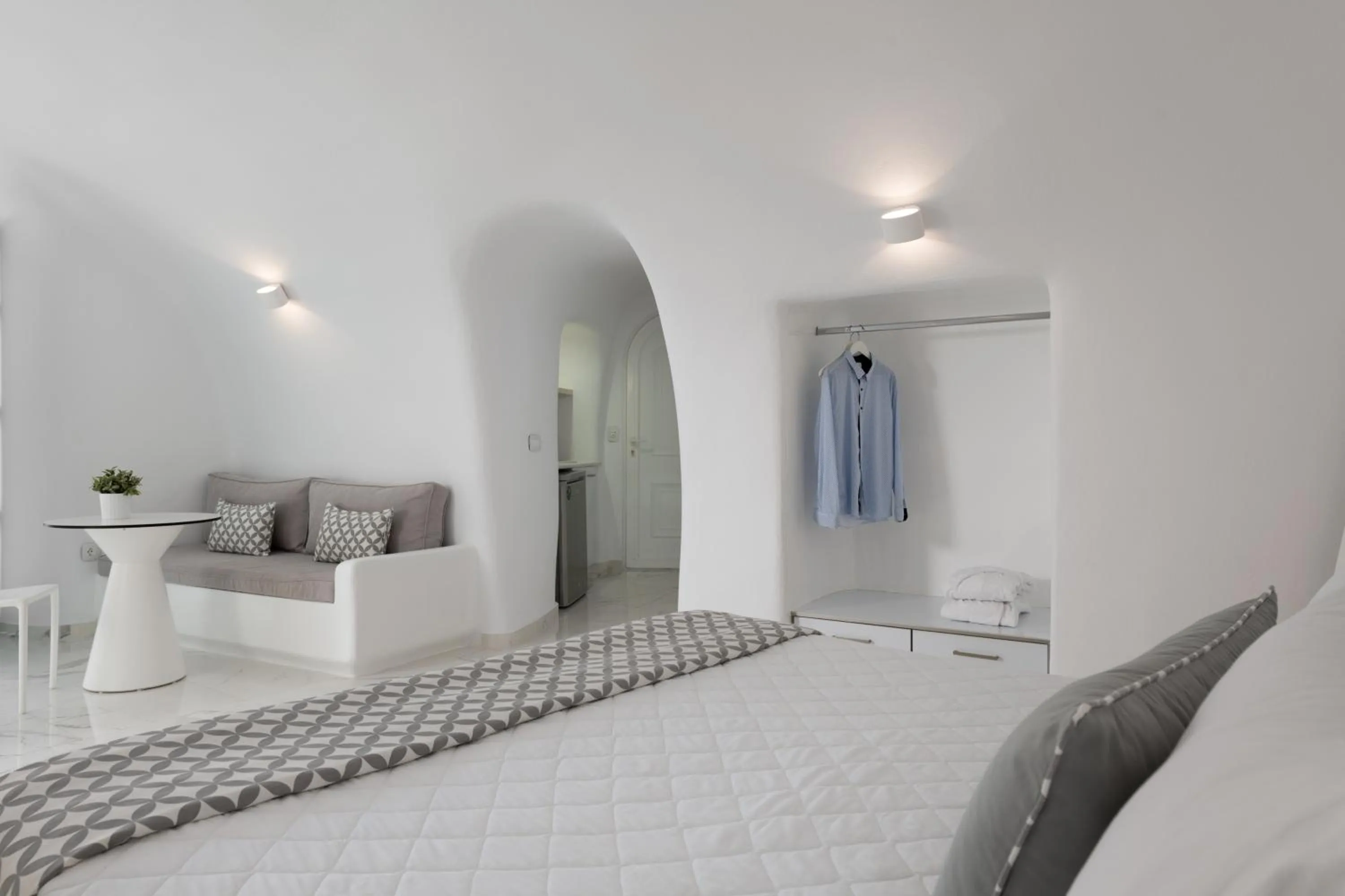 Bedroom, Bed in White Concept Caves