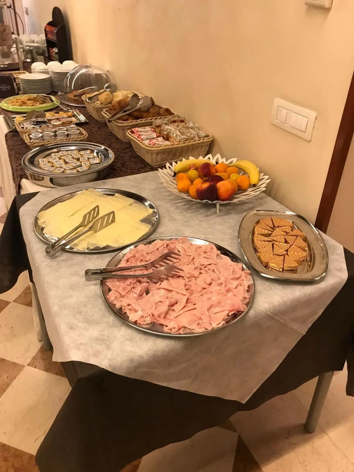 Food close-up in Domus Clugiae