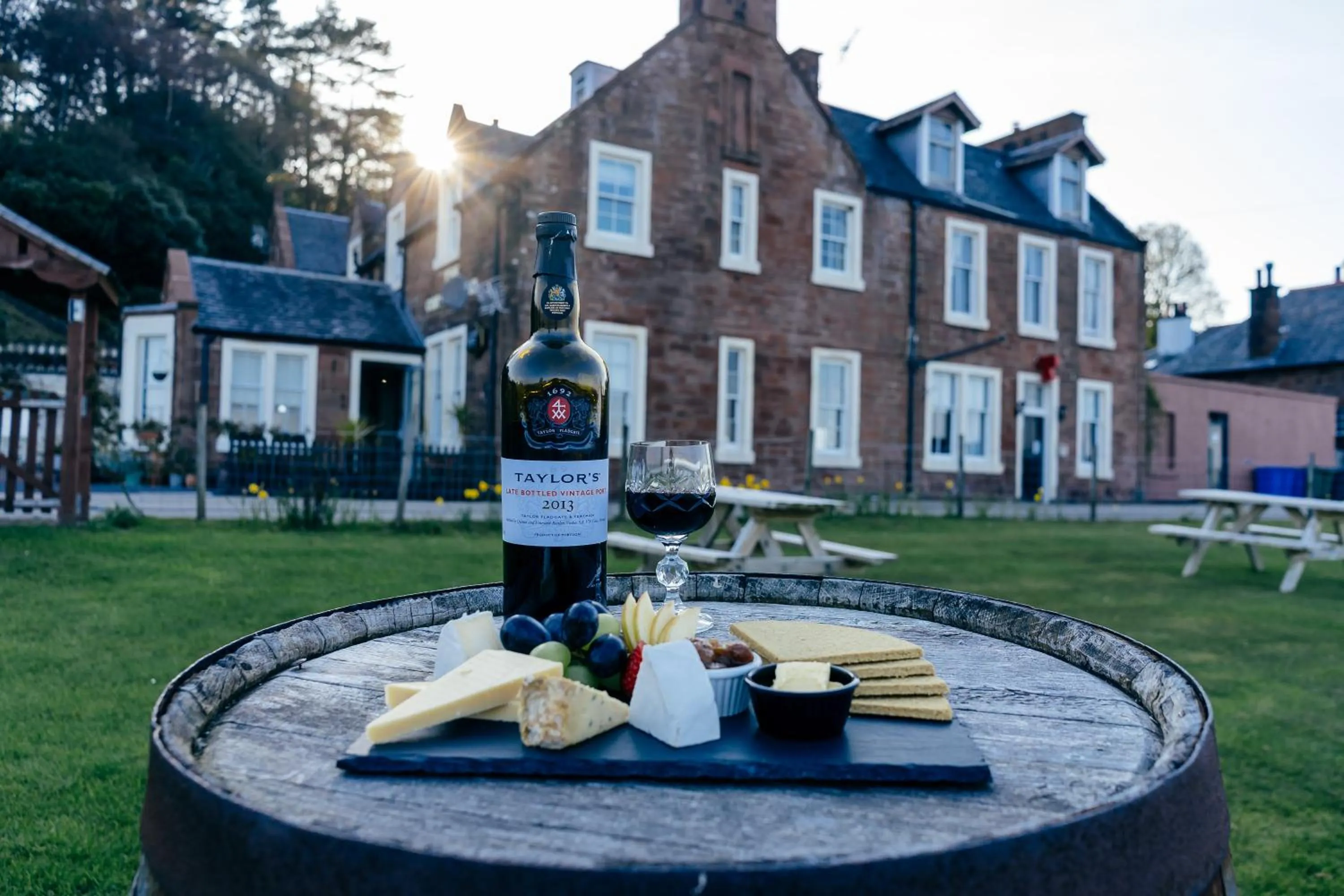 Food and drinks in The Corrie Hotel