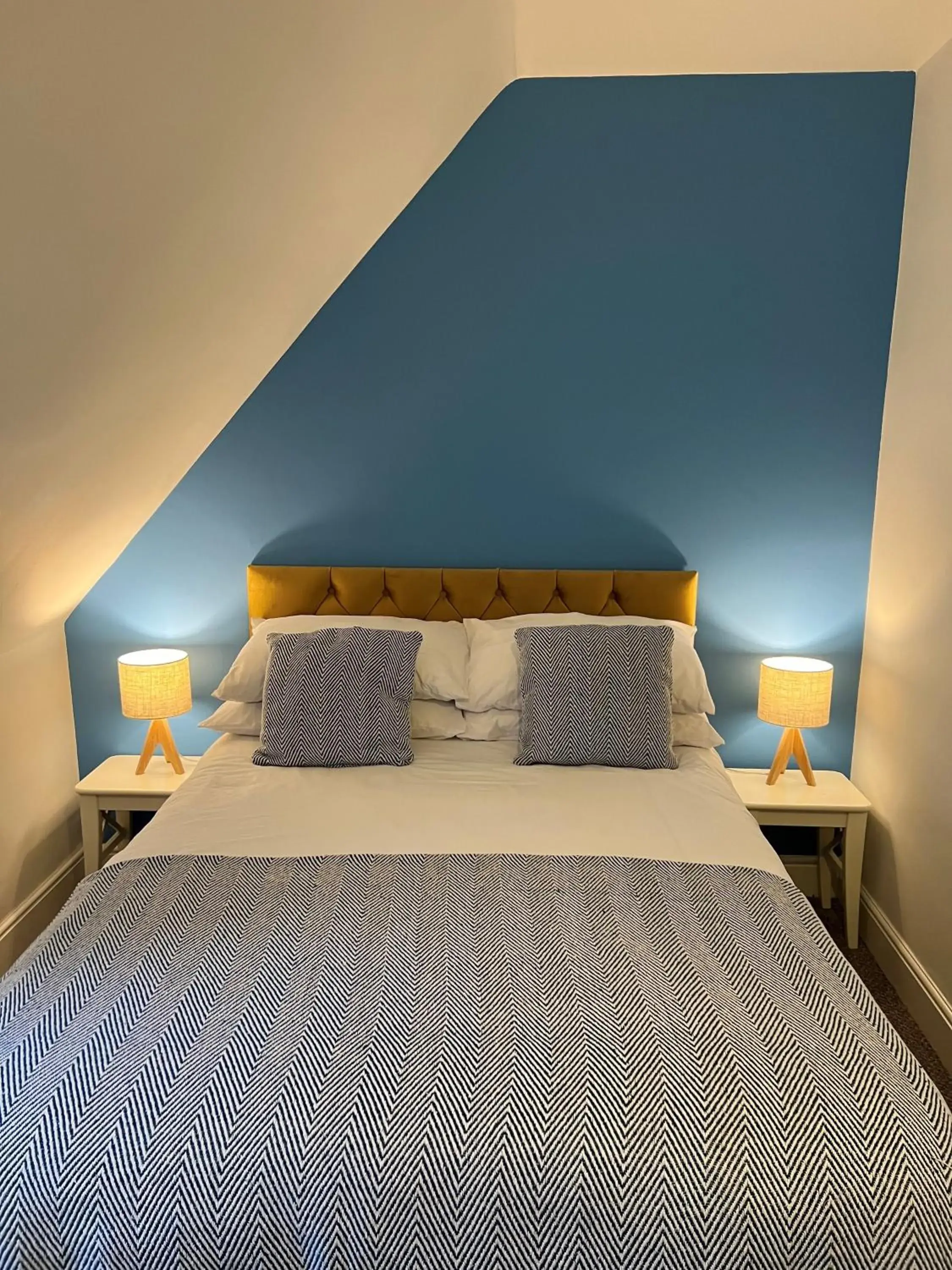 Double Room in The Corrie Hotel Double Room in The Corrie Hotel