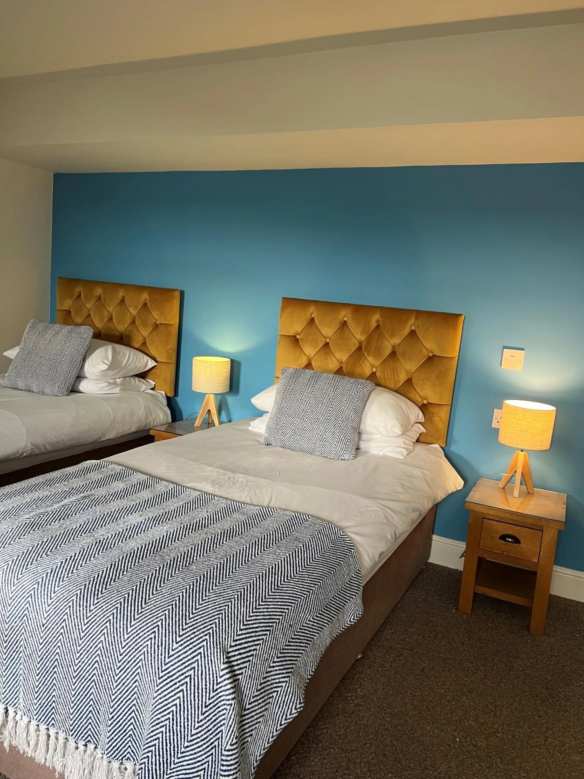 Bedroom, Bed in The Corrie Hotel