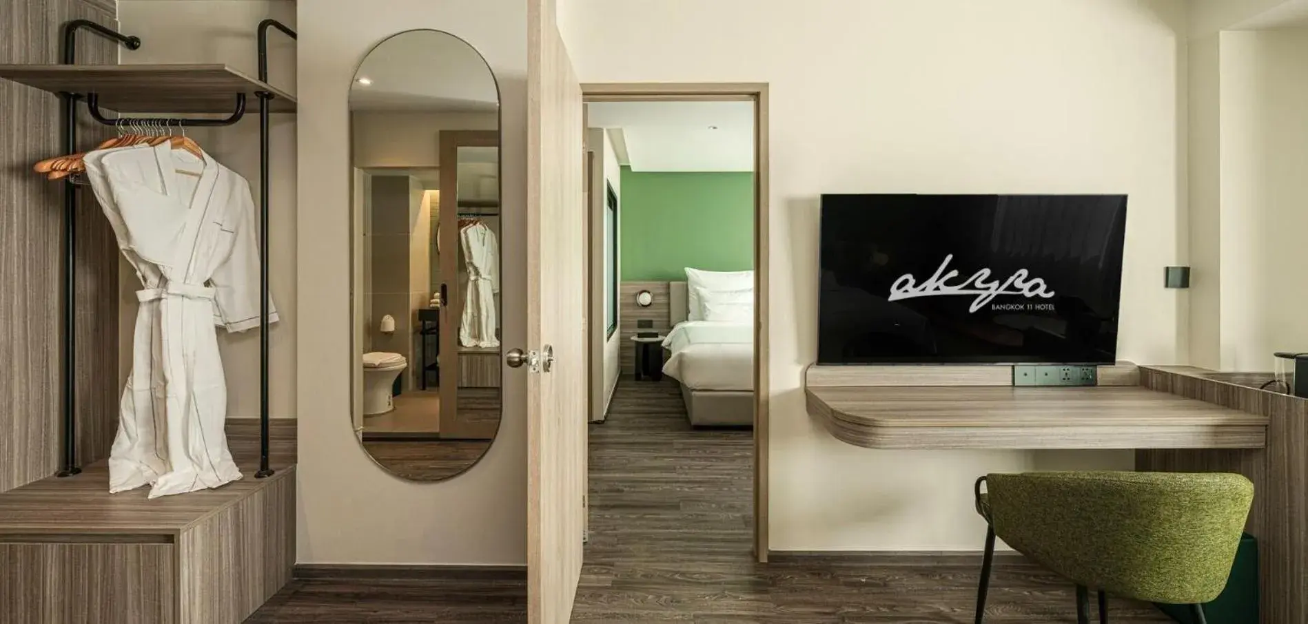 Deluxe Double or Twin Room in The Akyra Bangkok 11 Deluxe Double or Twin Room in The Akyra Bangkok 11