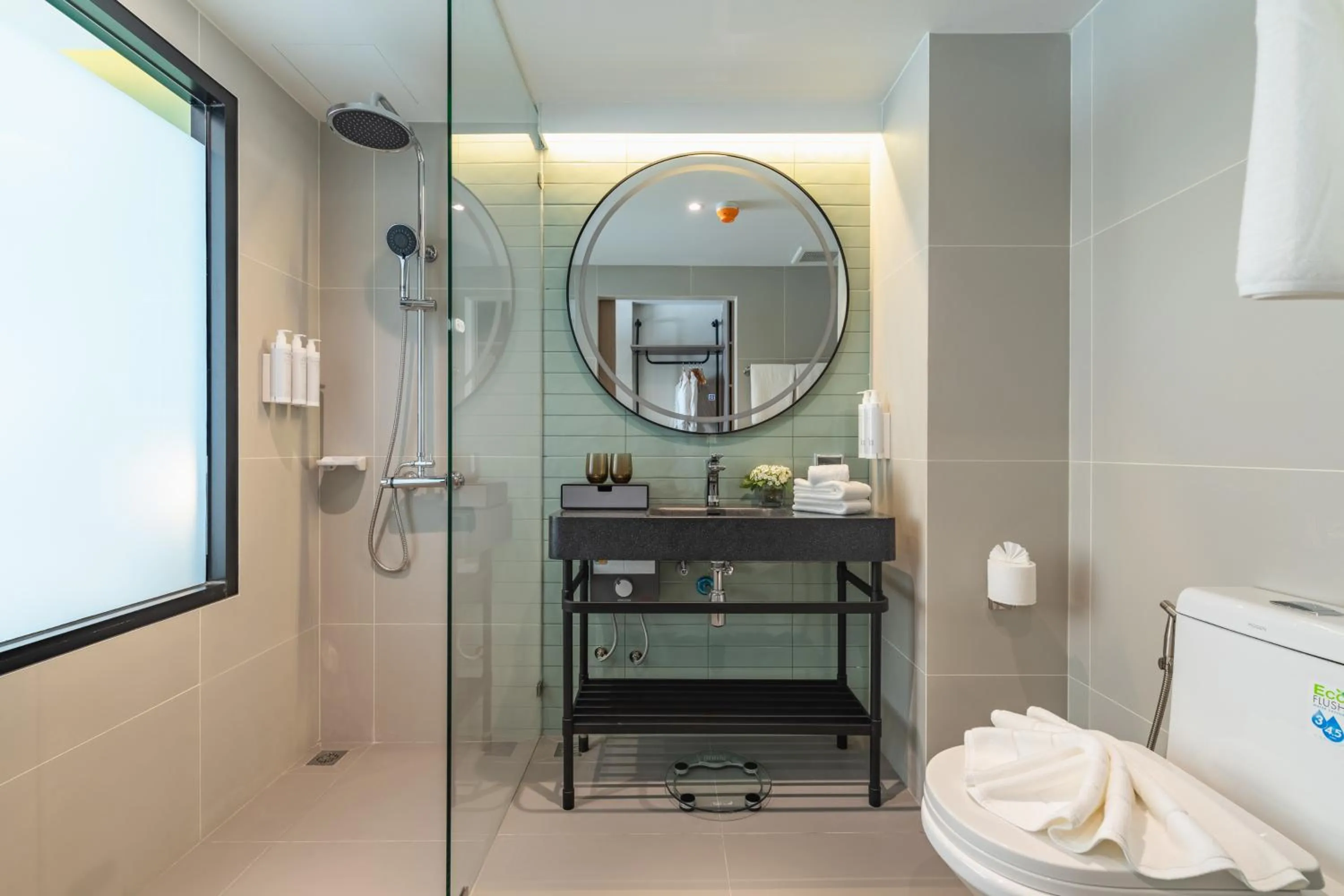Twin Room in The Akyra Bangkok 11
