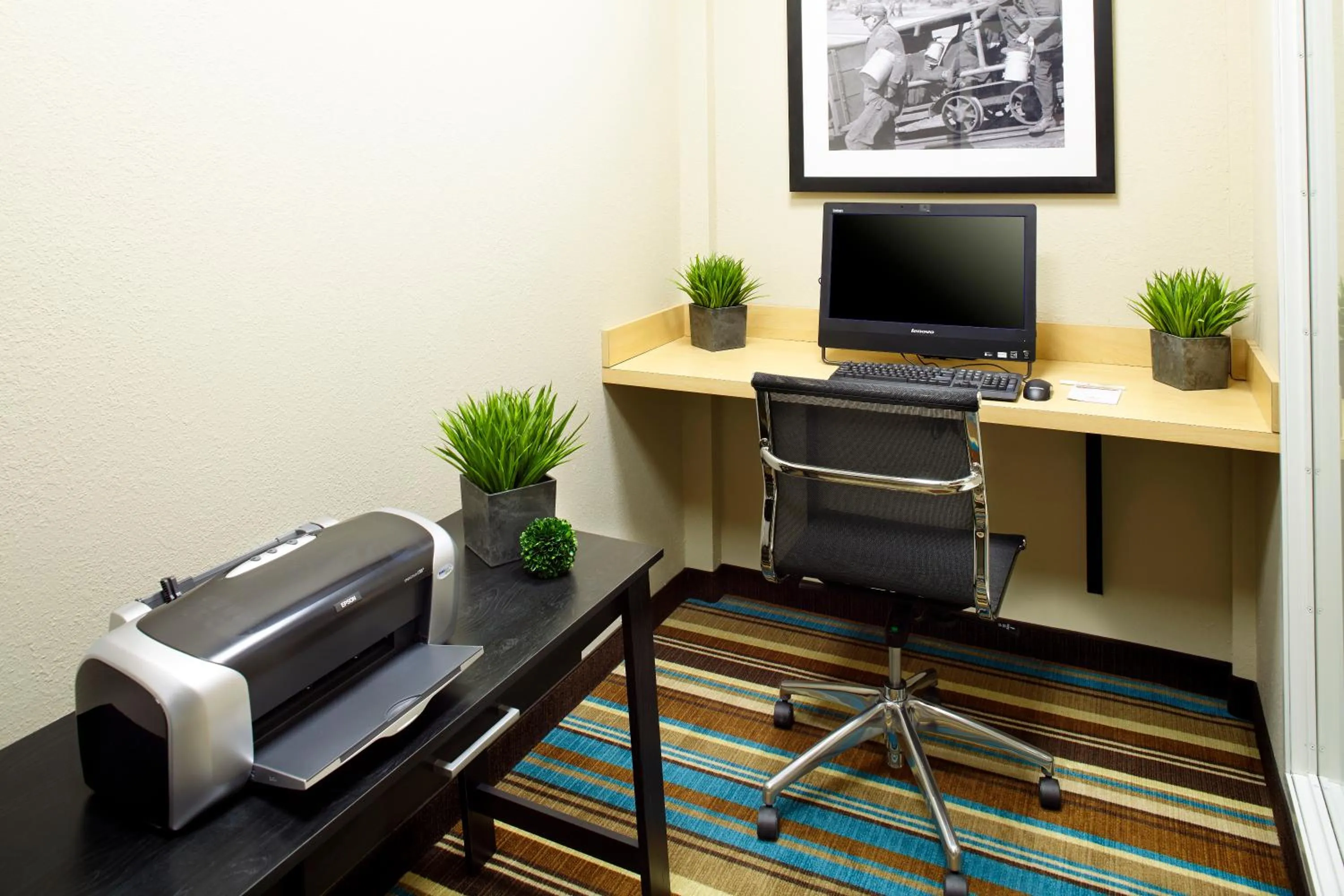 Business facilities in Hawthorn Suites by Wyndham Wheeling at The Highlands