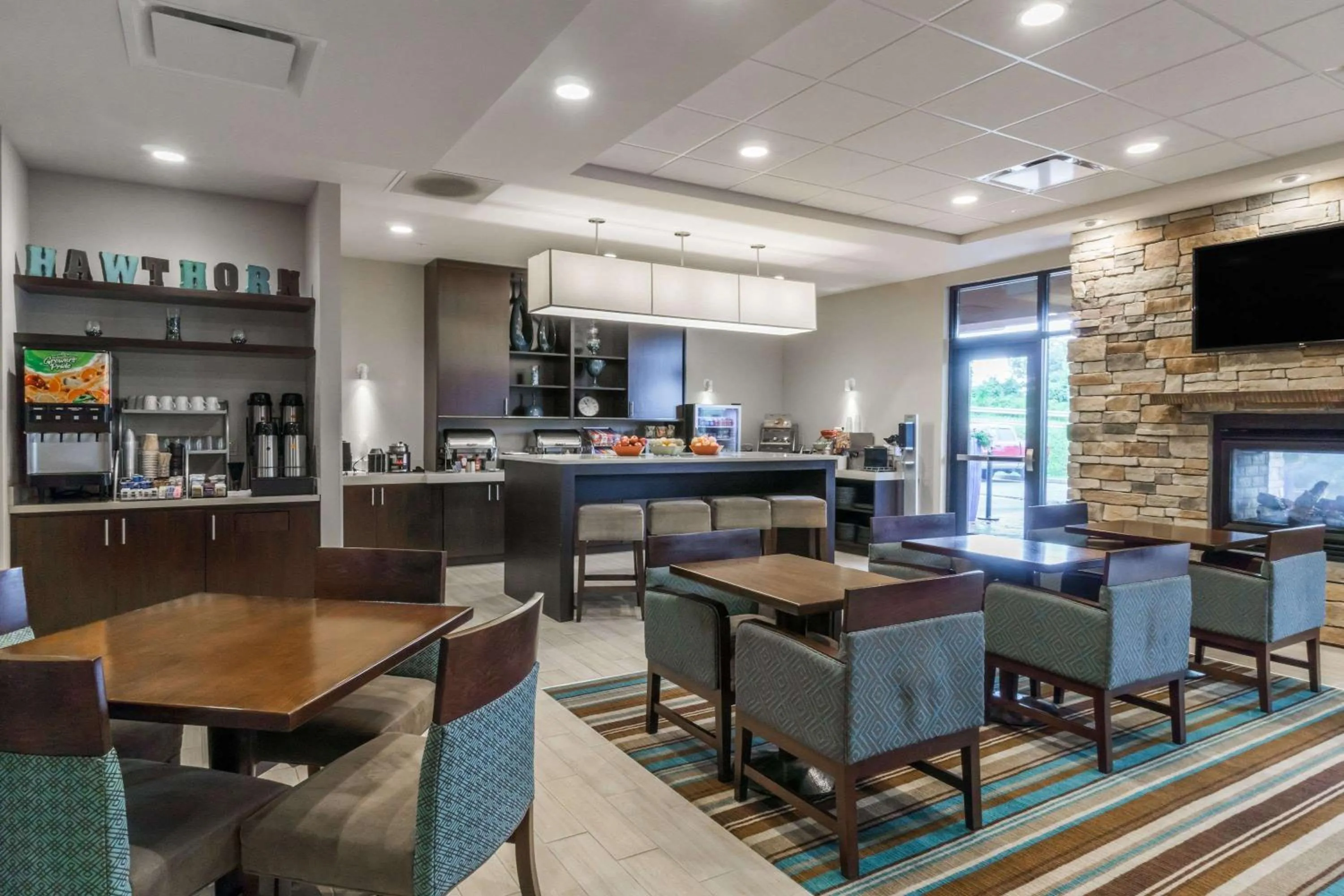 Restaurant/places to eat in Hawthorn Suites by Wyndham Wheeling at The Highlands
