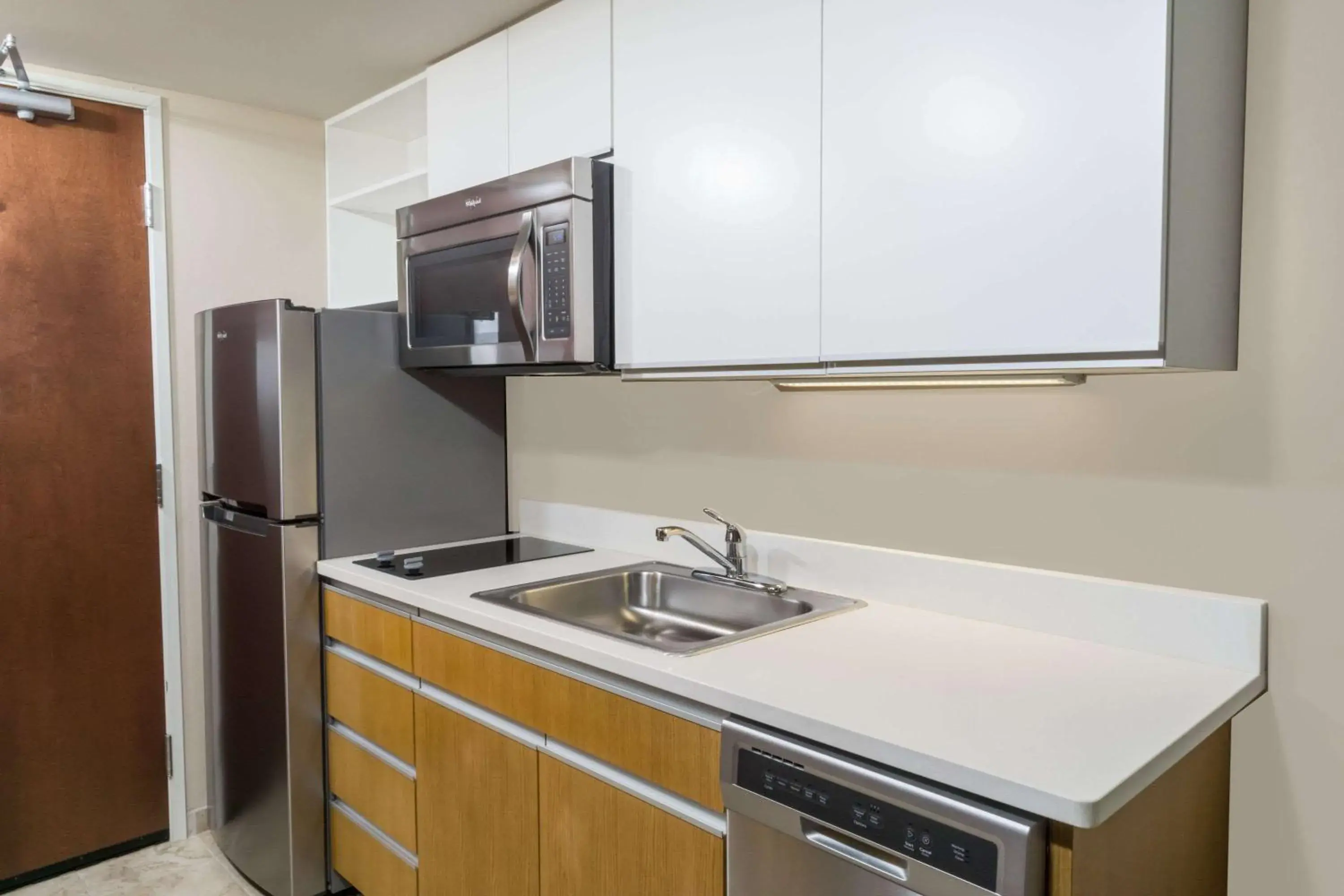 Photo of the whole room in Hawthorn Suites by Wyndham Wheeling at The Highlands Photo of the whole room in Hawthorn Suites by Wyndham Wheeling at The Highlands