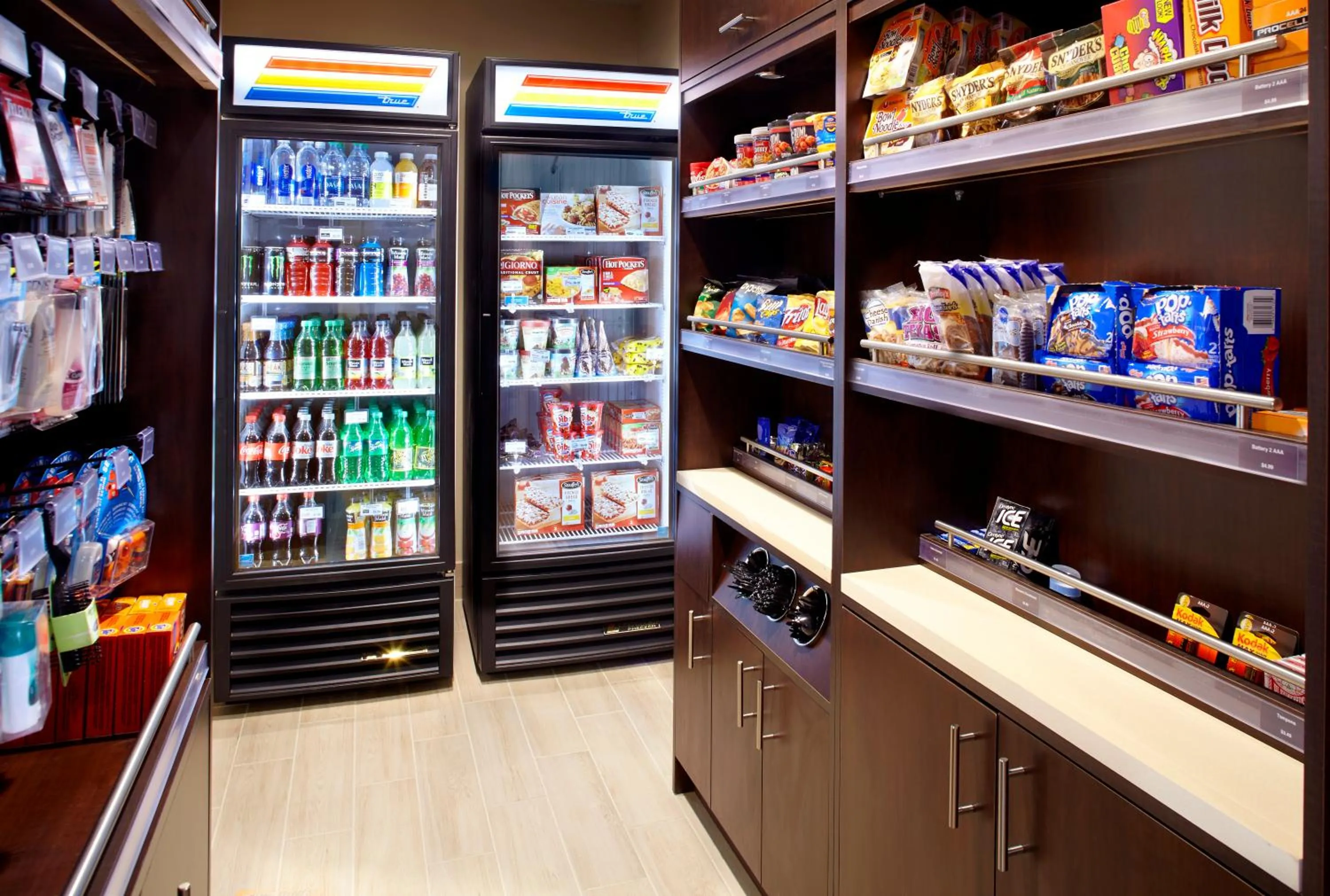 On-site shops in Hawthorn Suites by Wyndham Wheeling at The Highlands