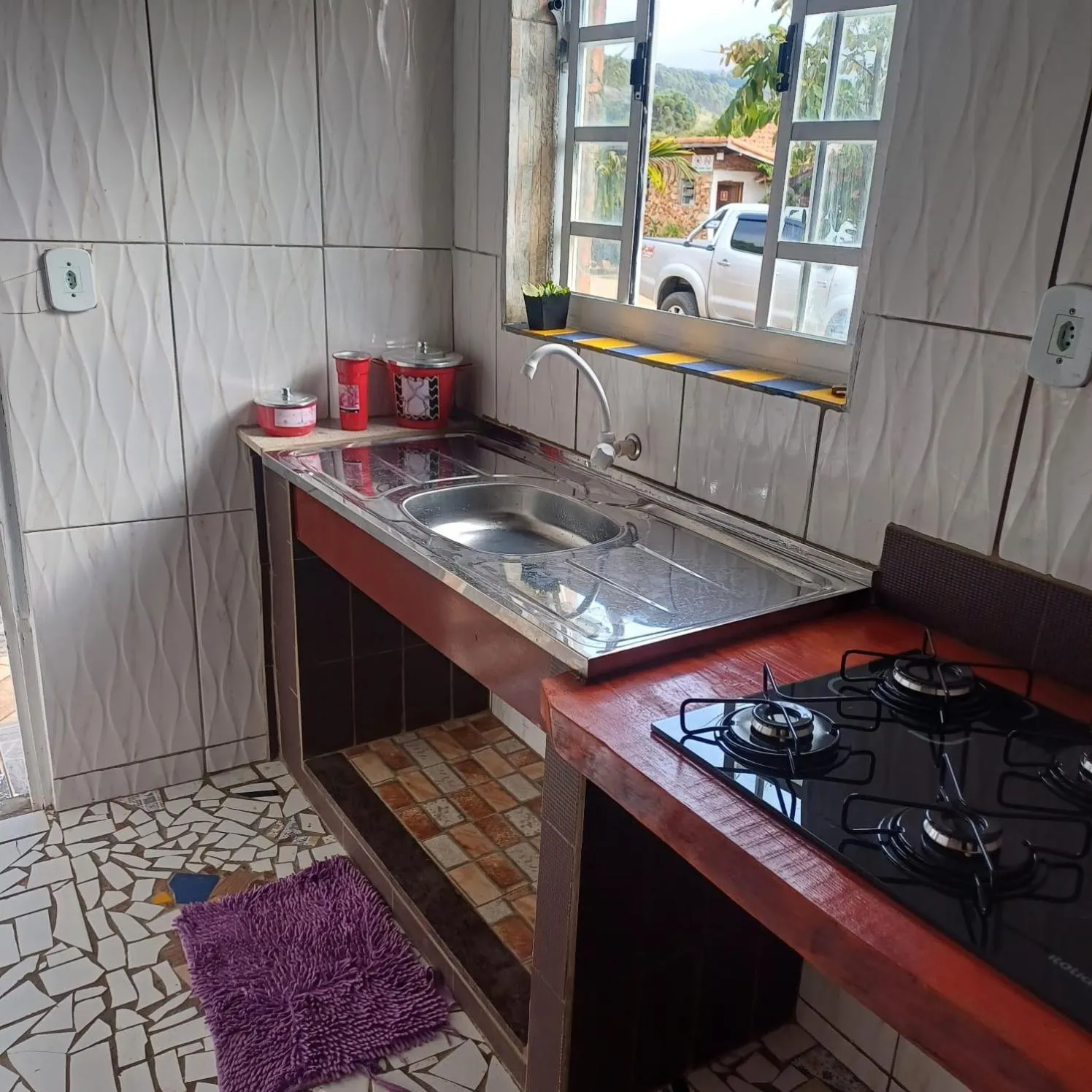 Kitchen or kitchenette in Pousada do Zezé