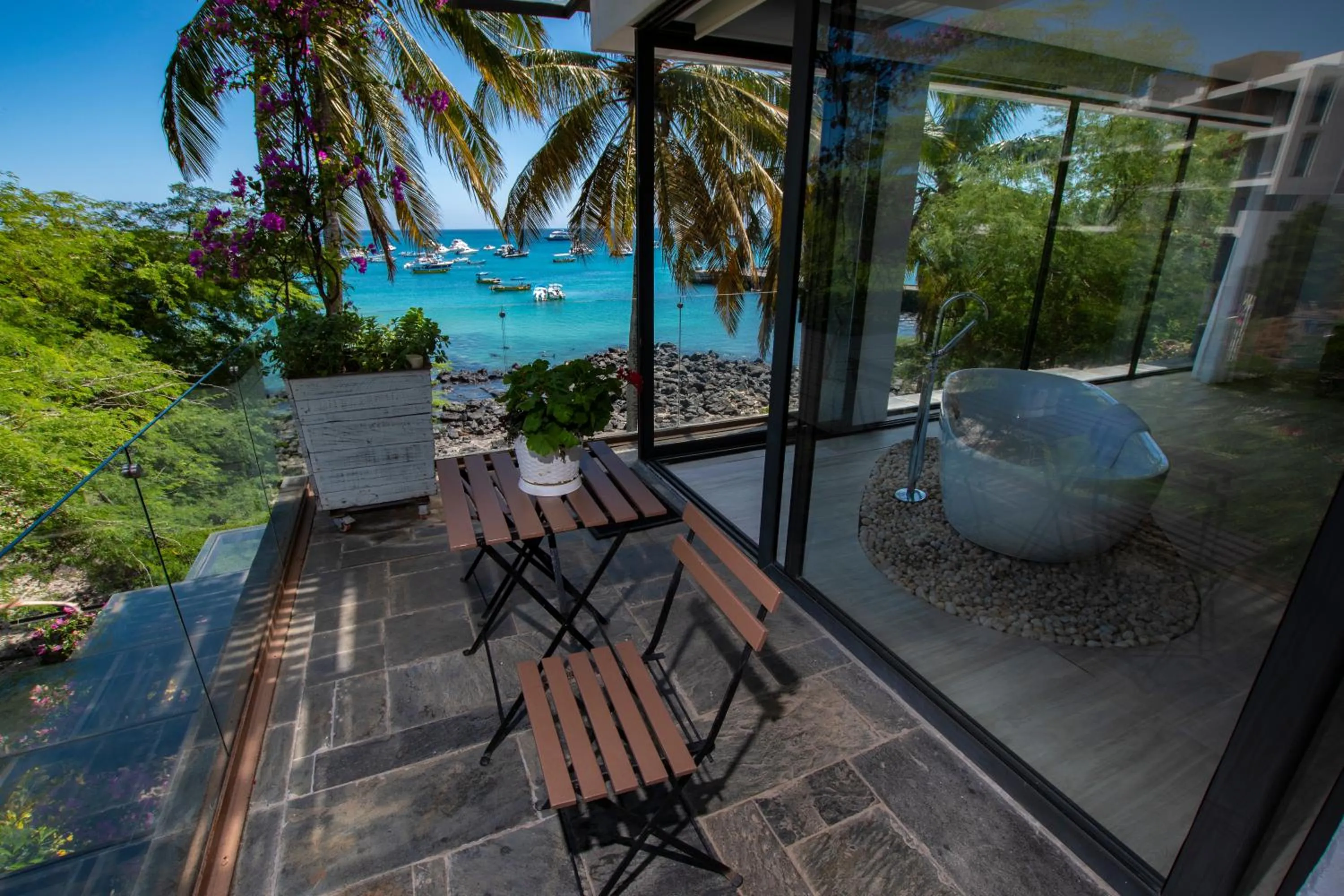 Day in Golden Bay Galapagos