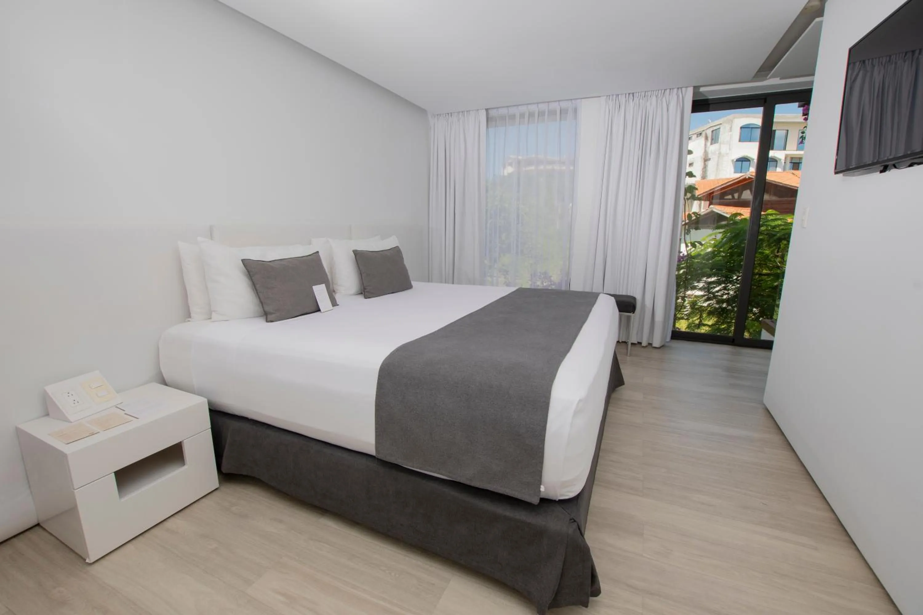 Bed in Golden Bay Galapagos