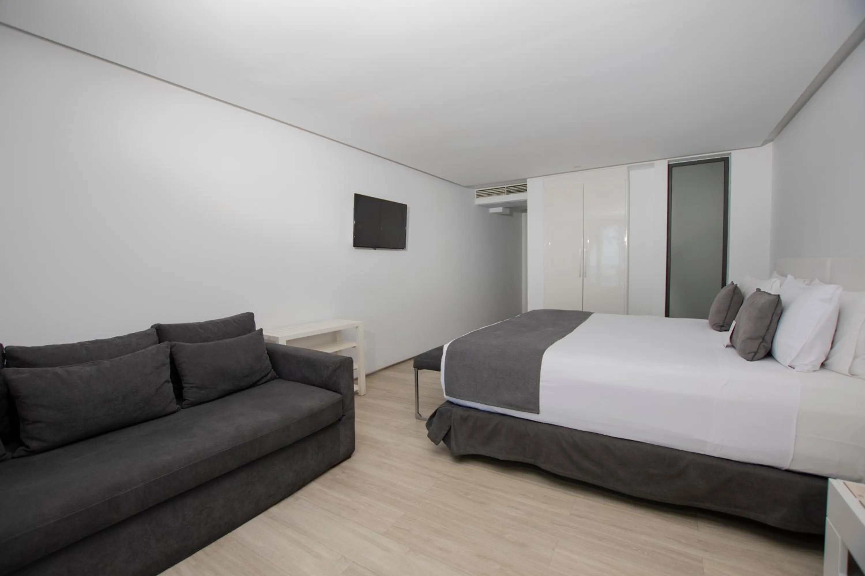 Bed in Golden Bay Galapagos