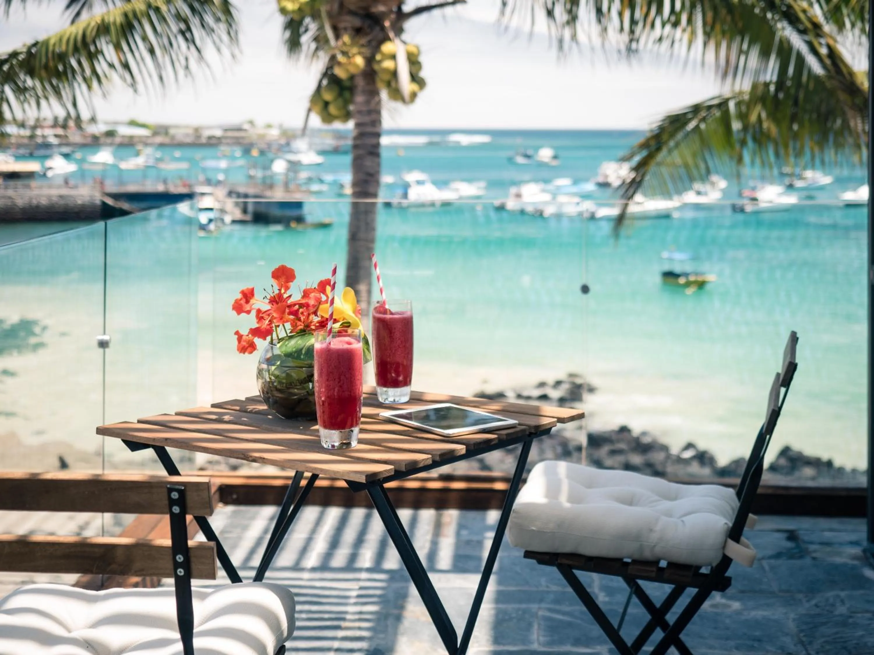 Day in Golden Bay Galapagos