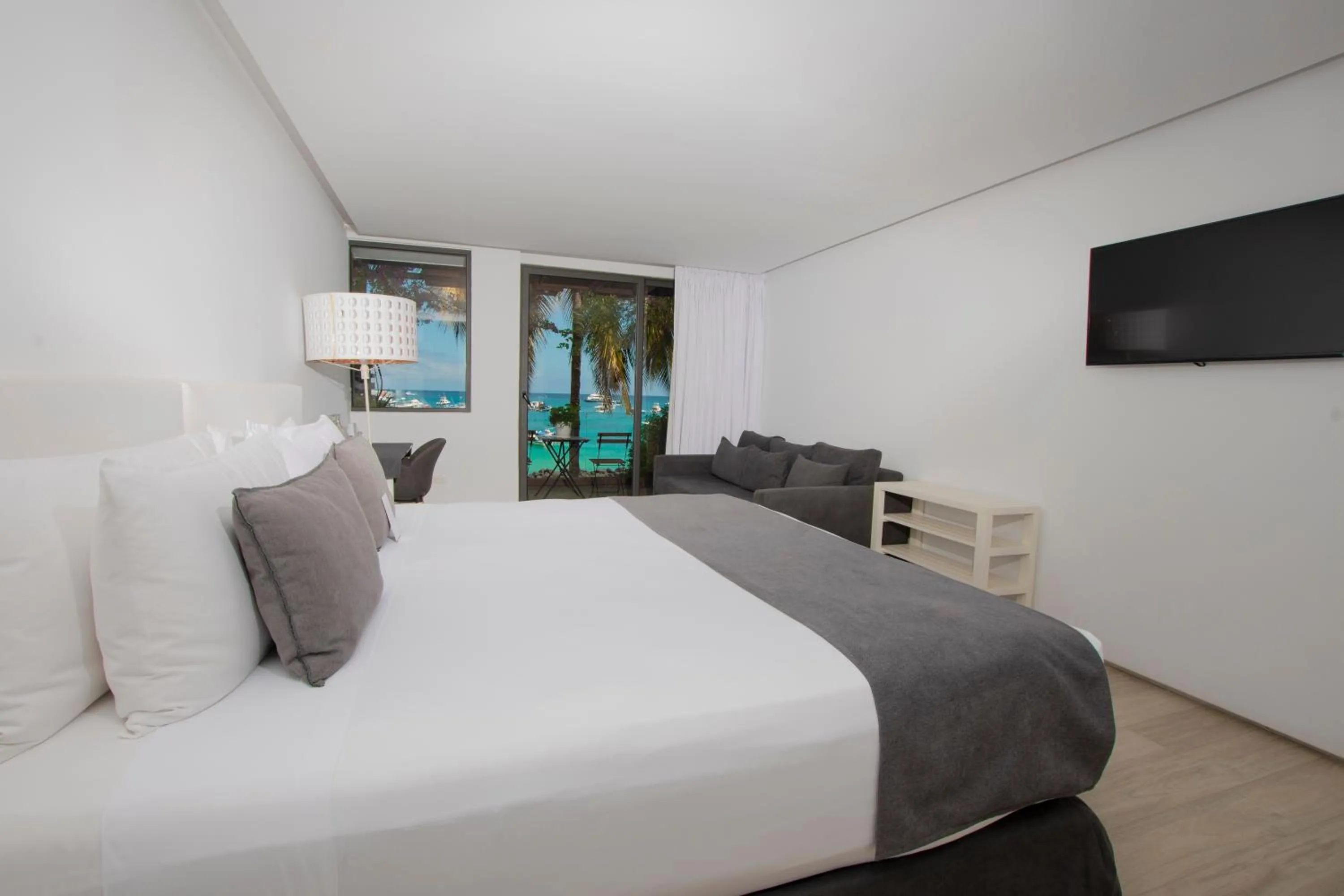 Bed in Golden Bay Galapagos