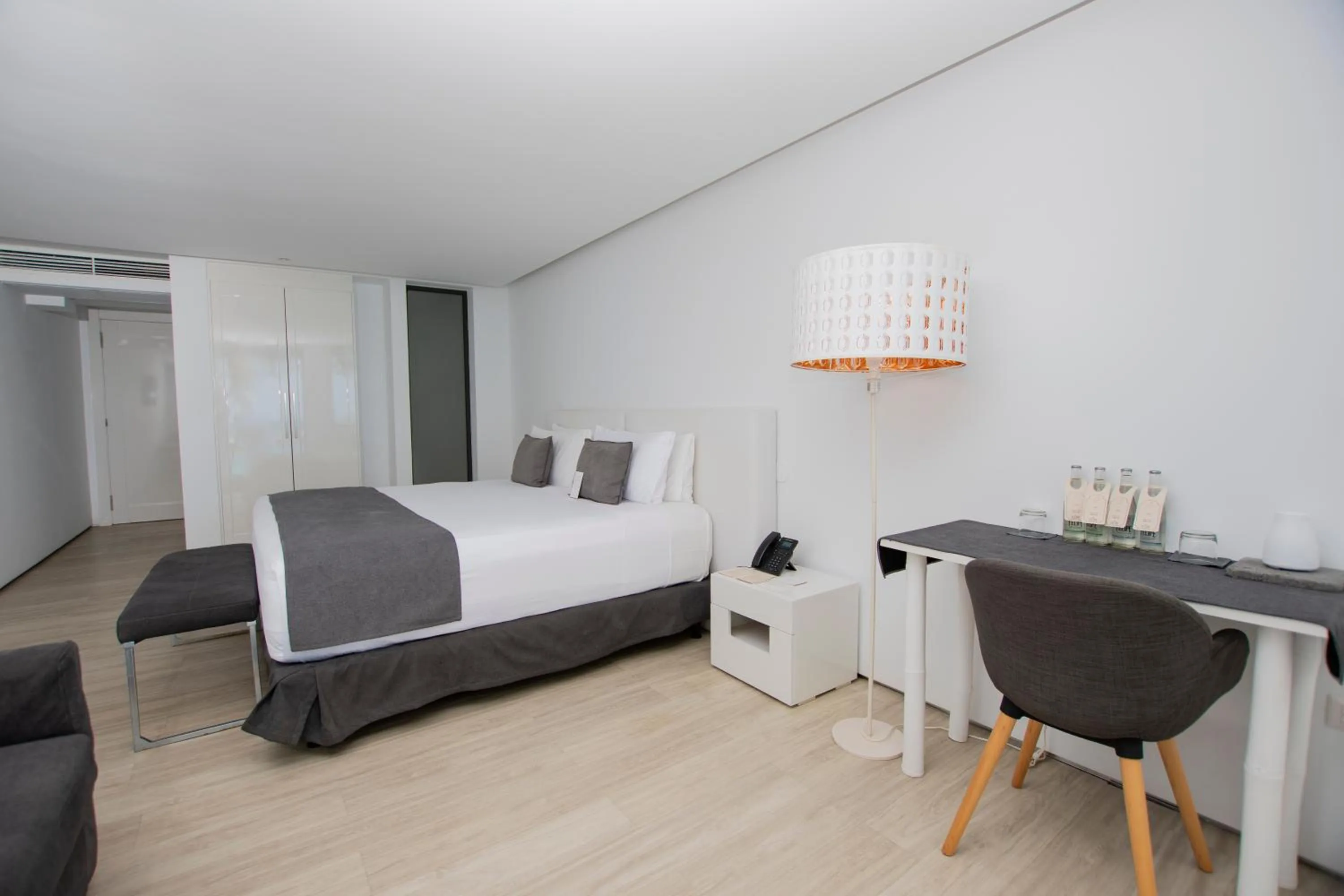 Bed in Golden Bay Galapagos