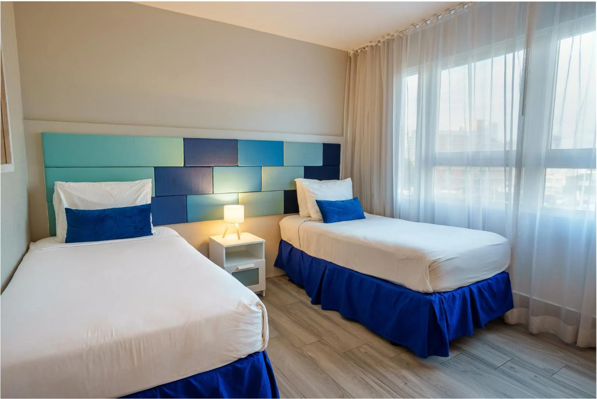 Photo of the whole room, Bed in The Wave Hotel Condado