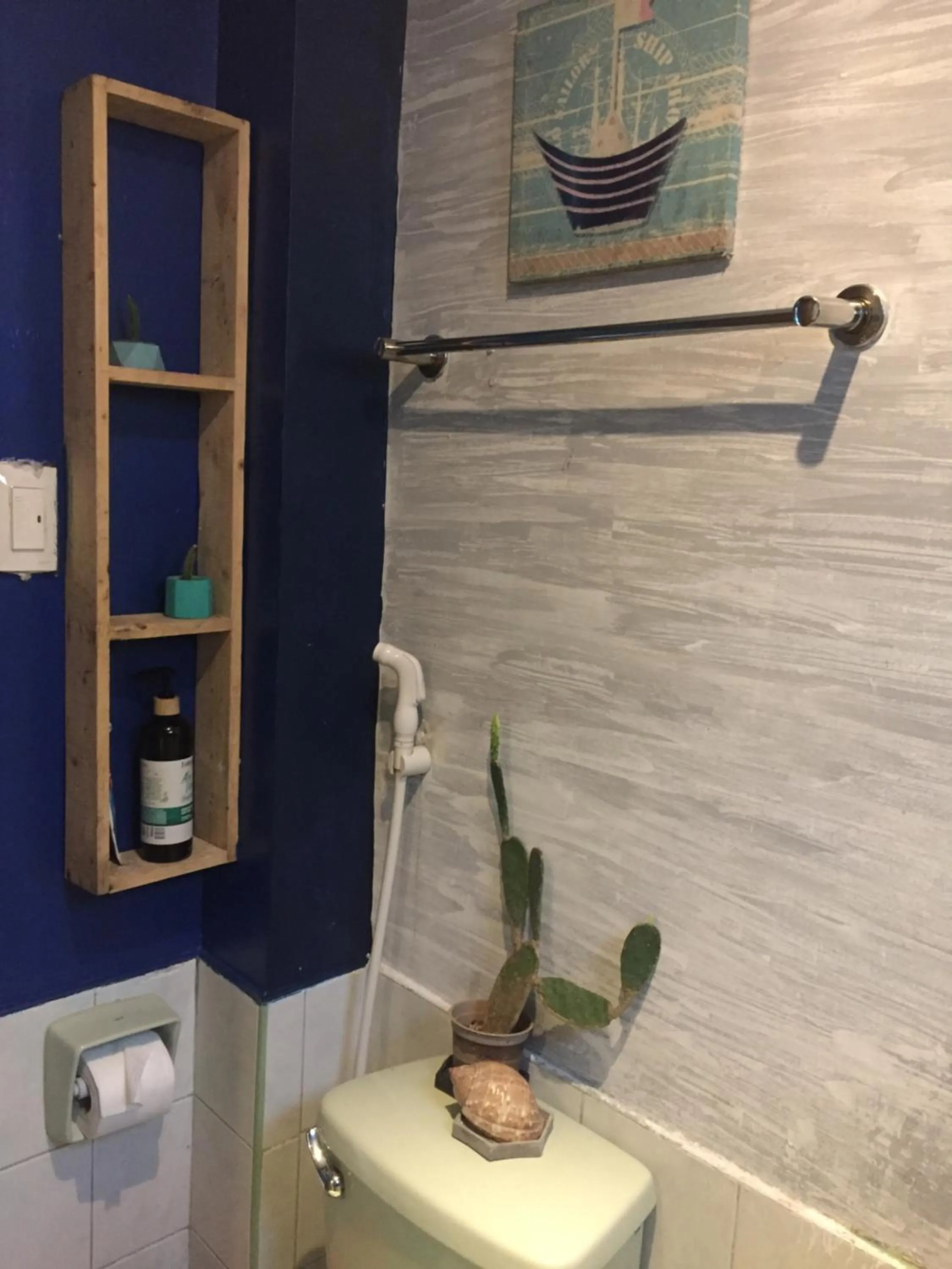 Bathroom in The VRNON Boutique by MY hostel