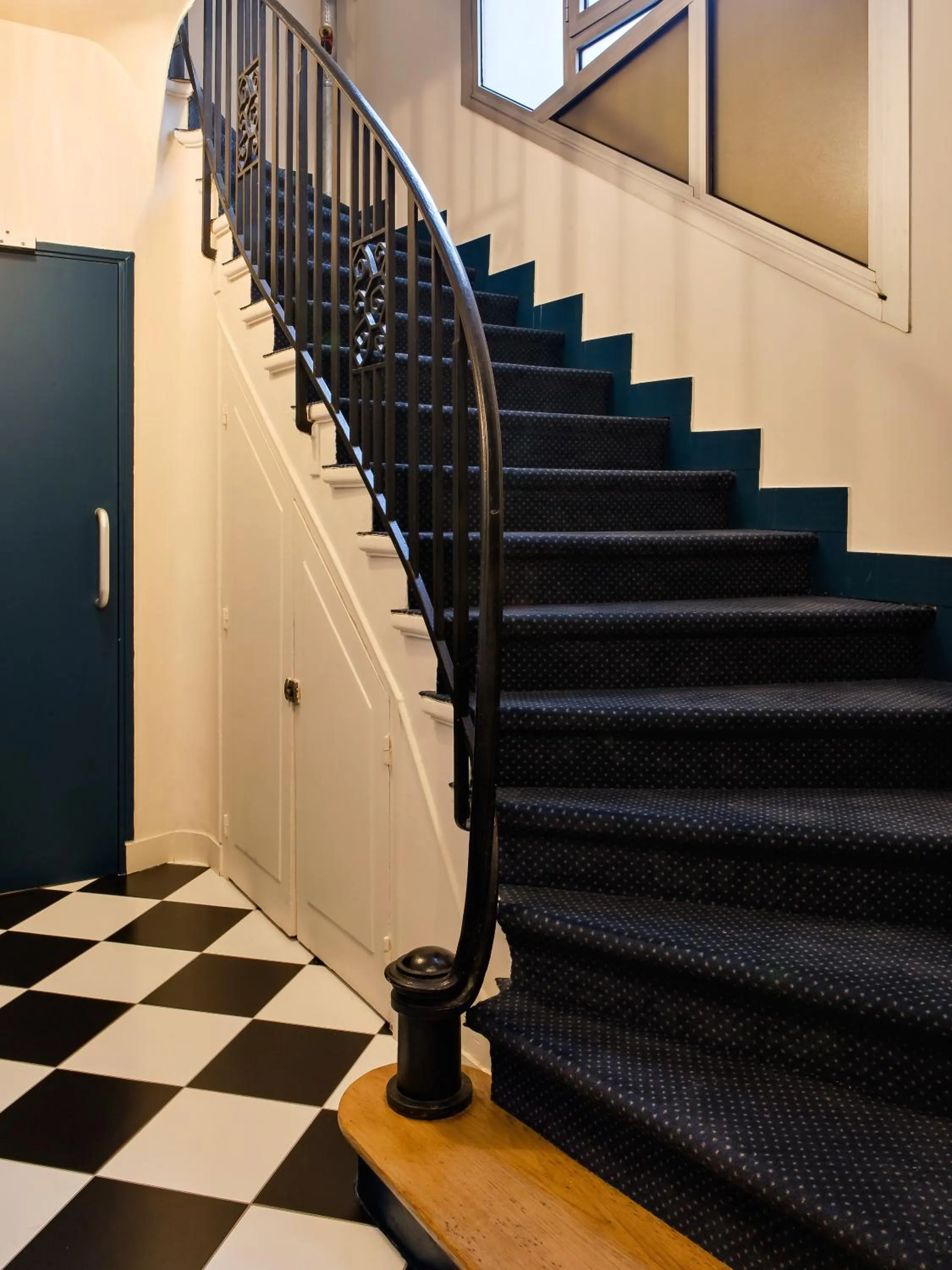 Area and facilities in Hôtel de la Comète