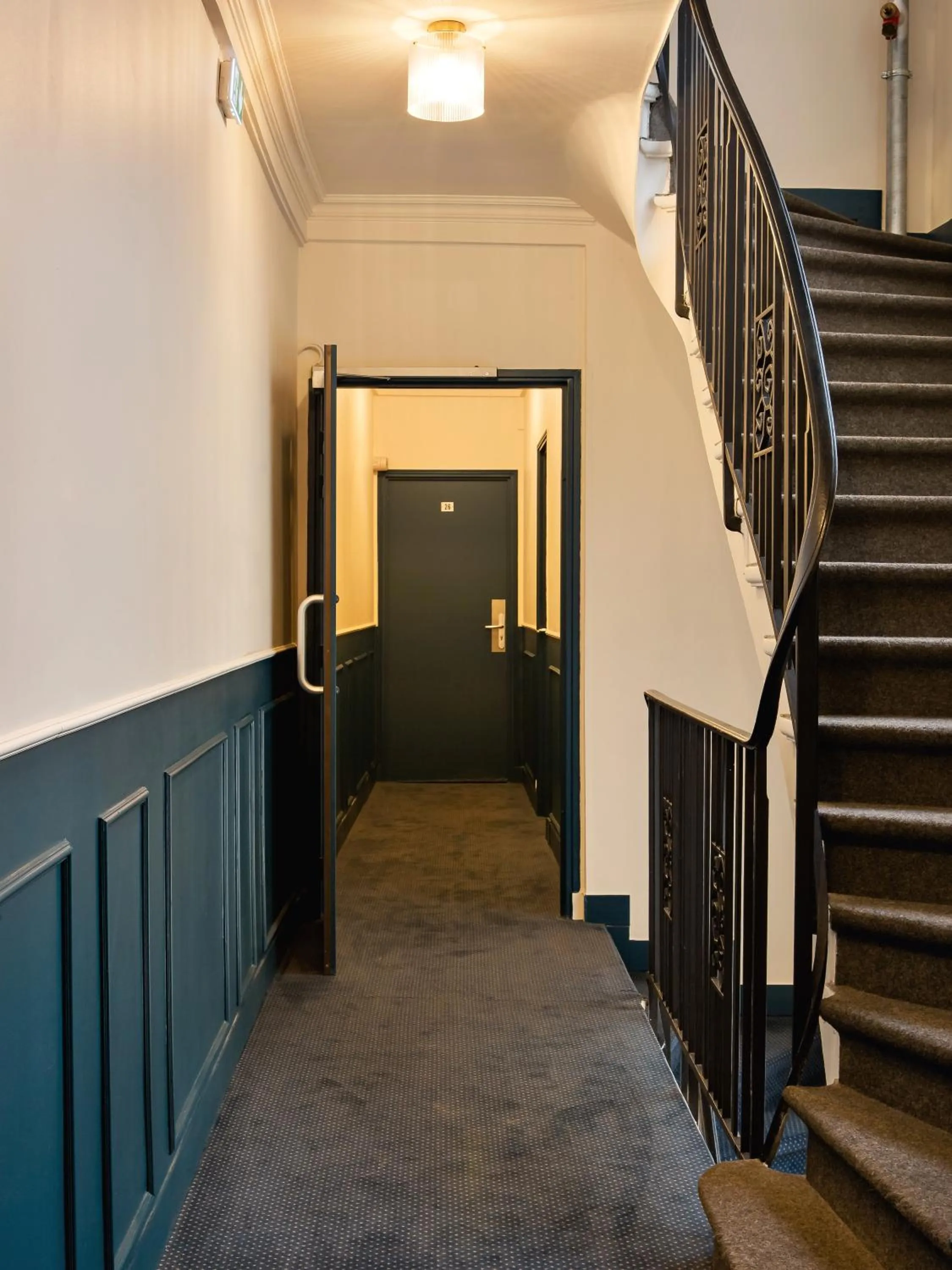 Area and facilities in Hôtel de la Comète