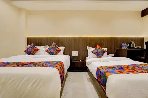 Classic Triple Room in Hotel Casa Royal Residency - Bombay Exhibition Centre Classic Triple Room in Hotel Casa Royal Residency - Bombay Exhibition Centre