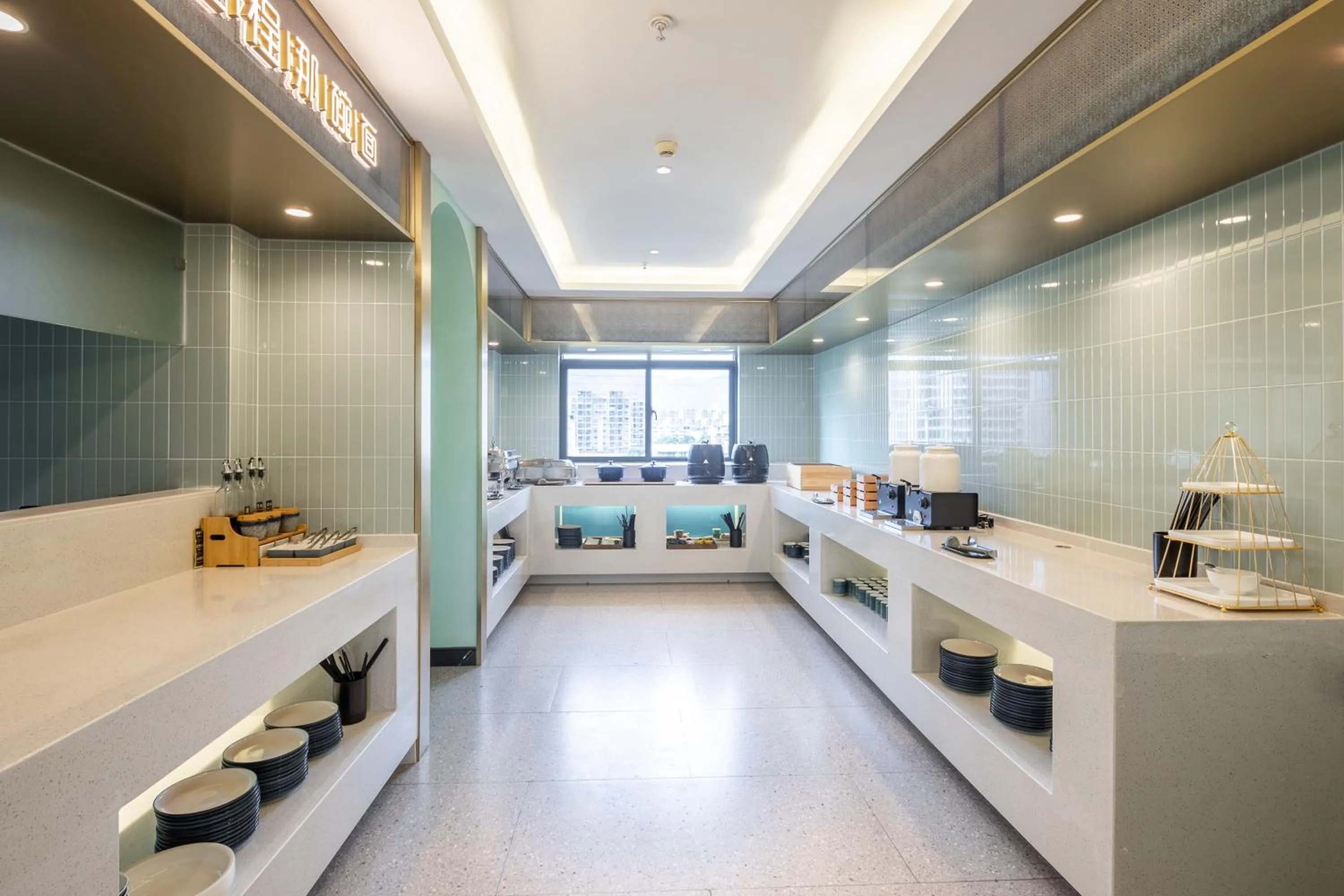 Restaurant/places to eat in Xinhuating Business Hotel