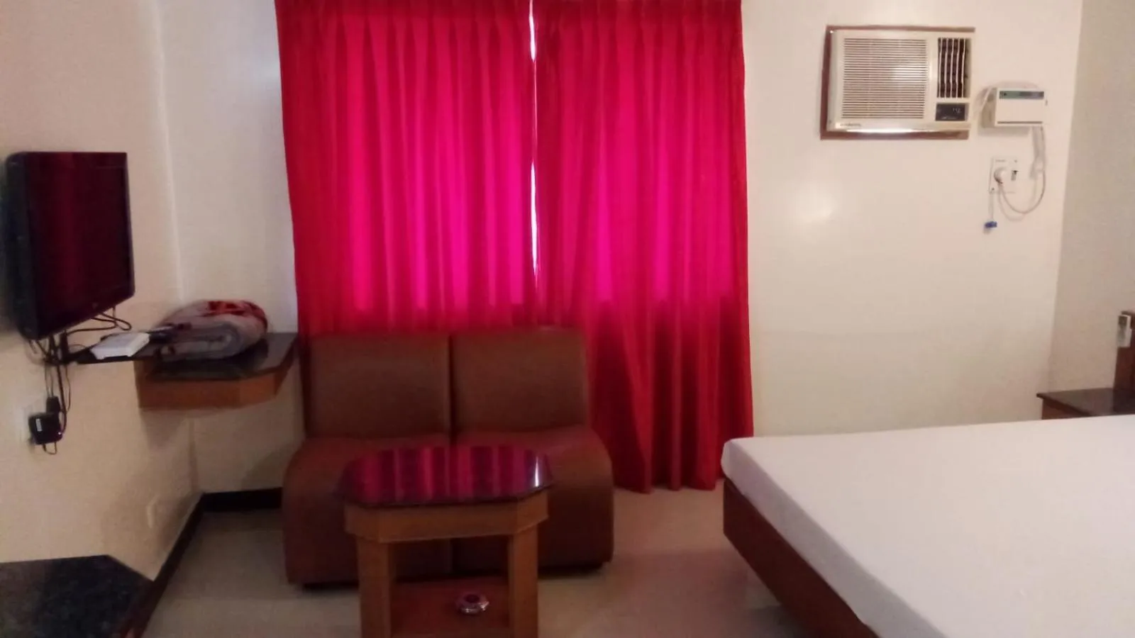 Bed in Krishna Inn