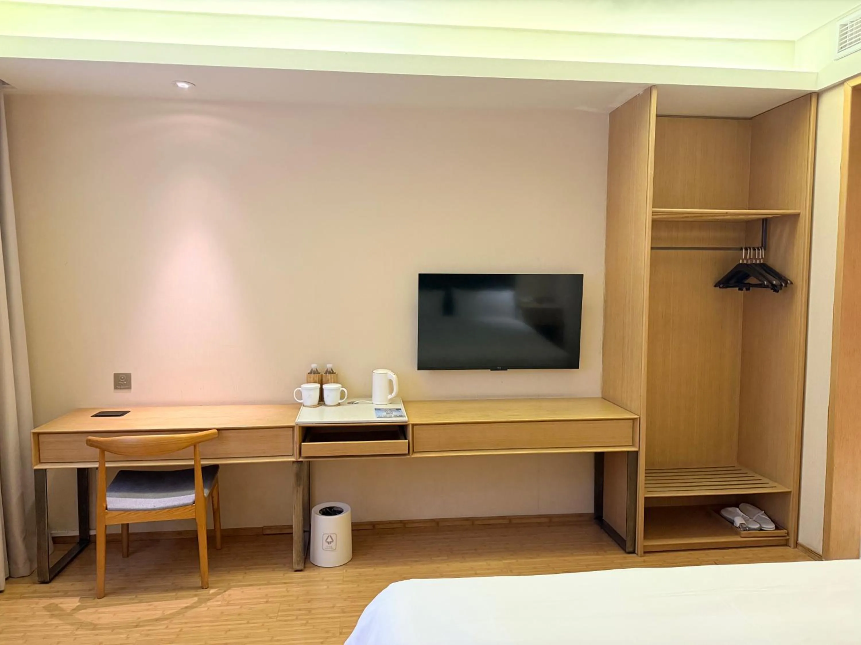 JI Hotel Shanghai Oriental Pearl Tower