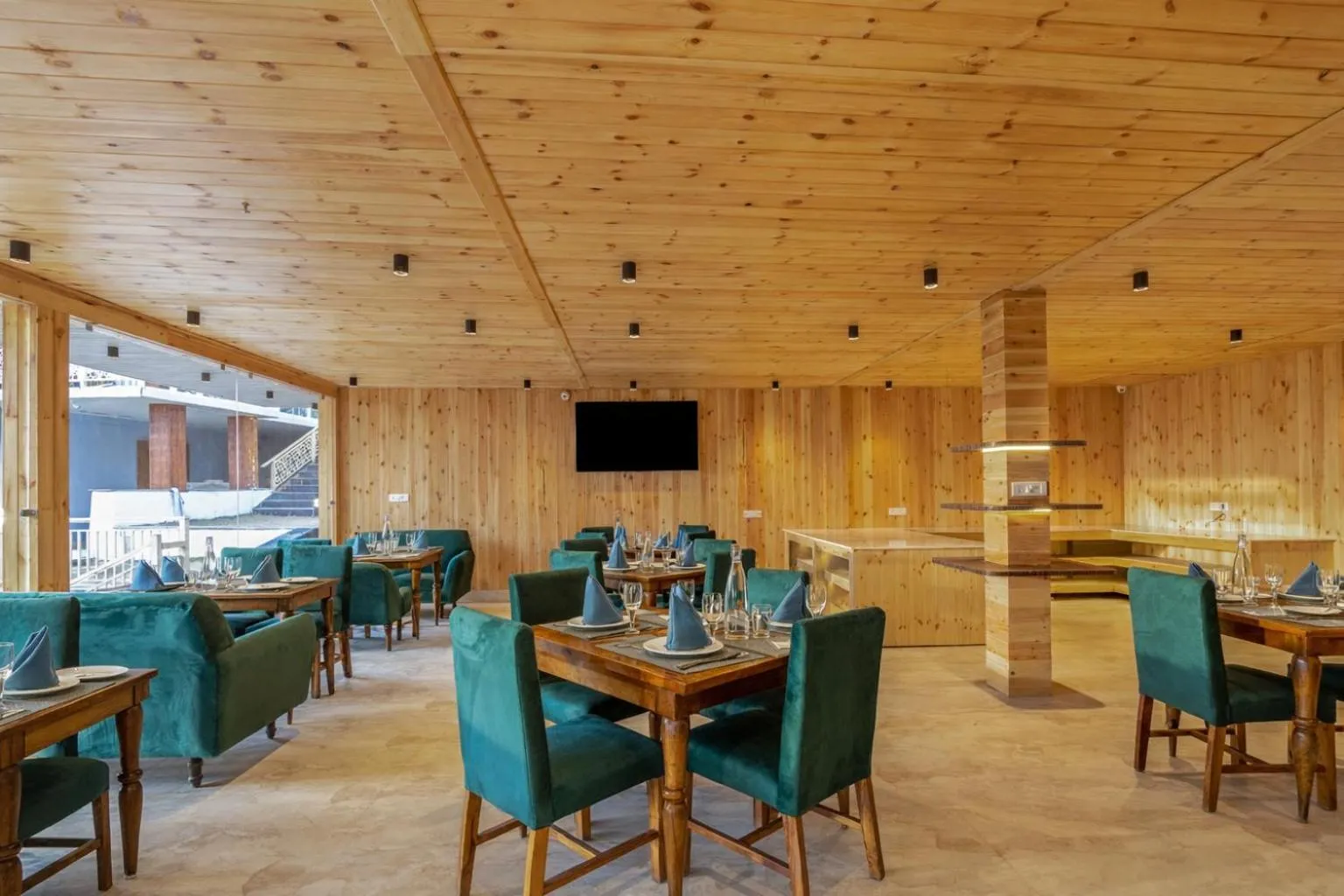Restaurant/places to eat in Sterling Valley of Pine Lansdowne