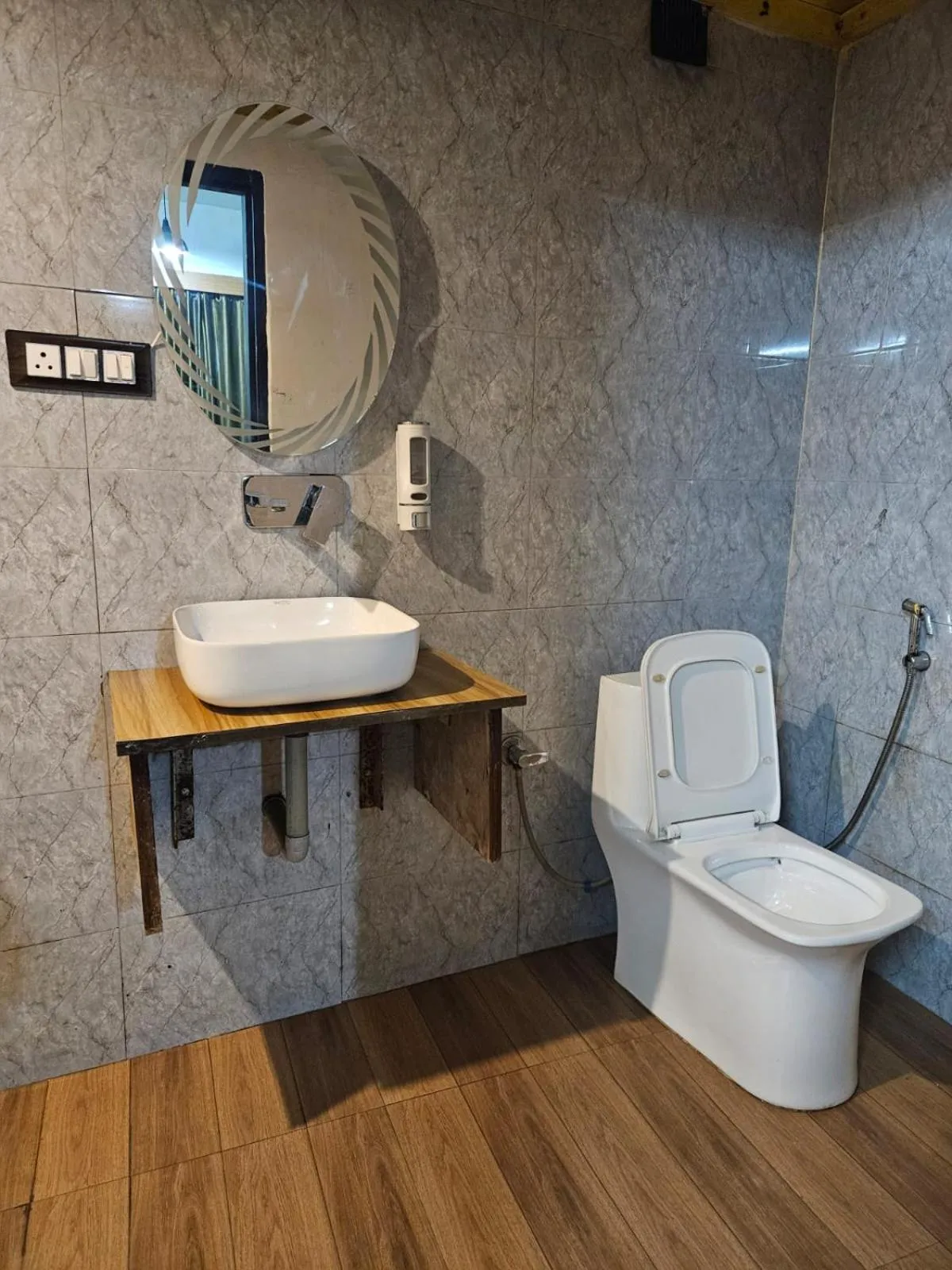 Toilet in Welina Shree Hotel