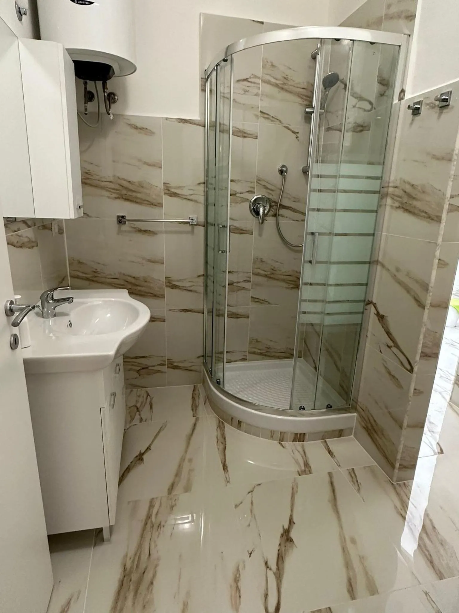 Shower in Sofia Holiday Home