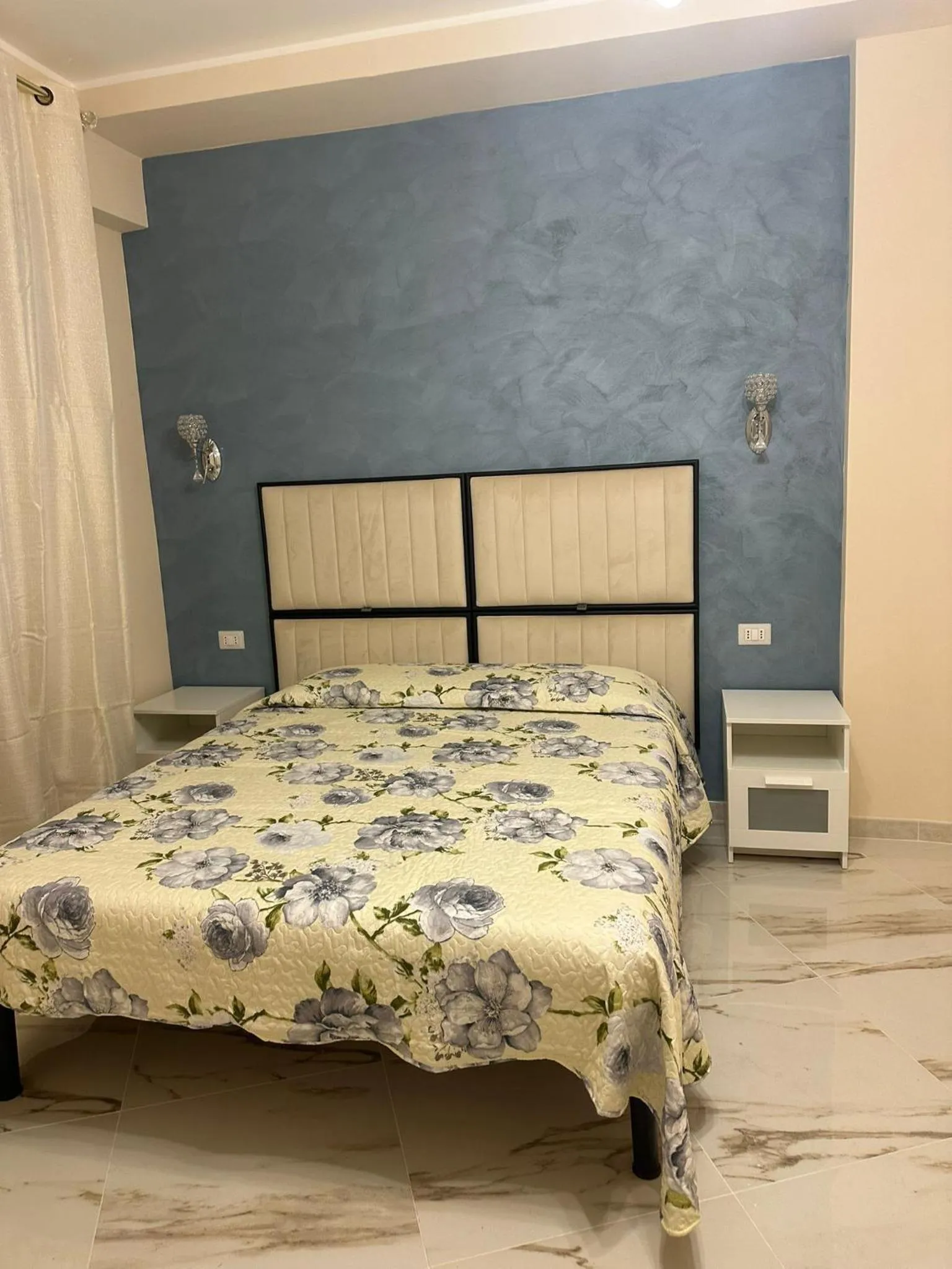 Bed in Sofia Holiday Home