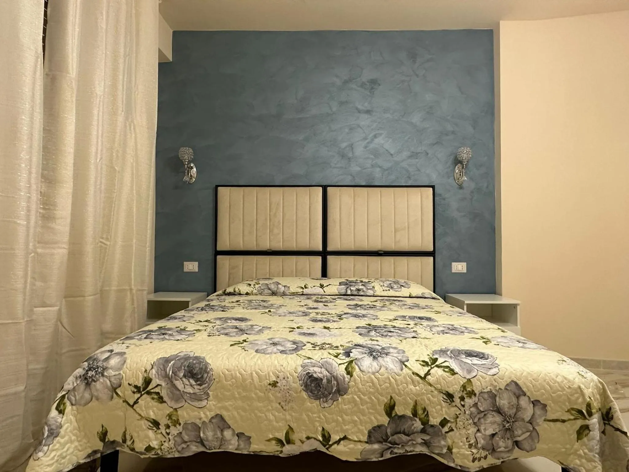 Bed in Sofia Holiday Home