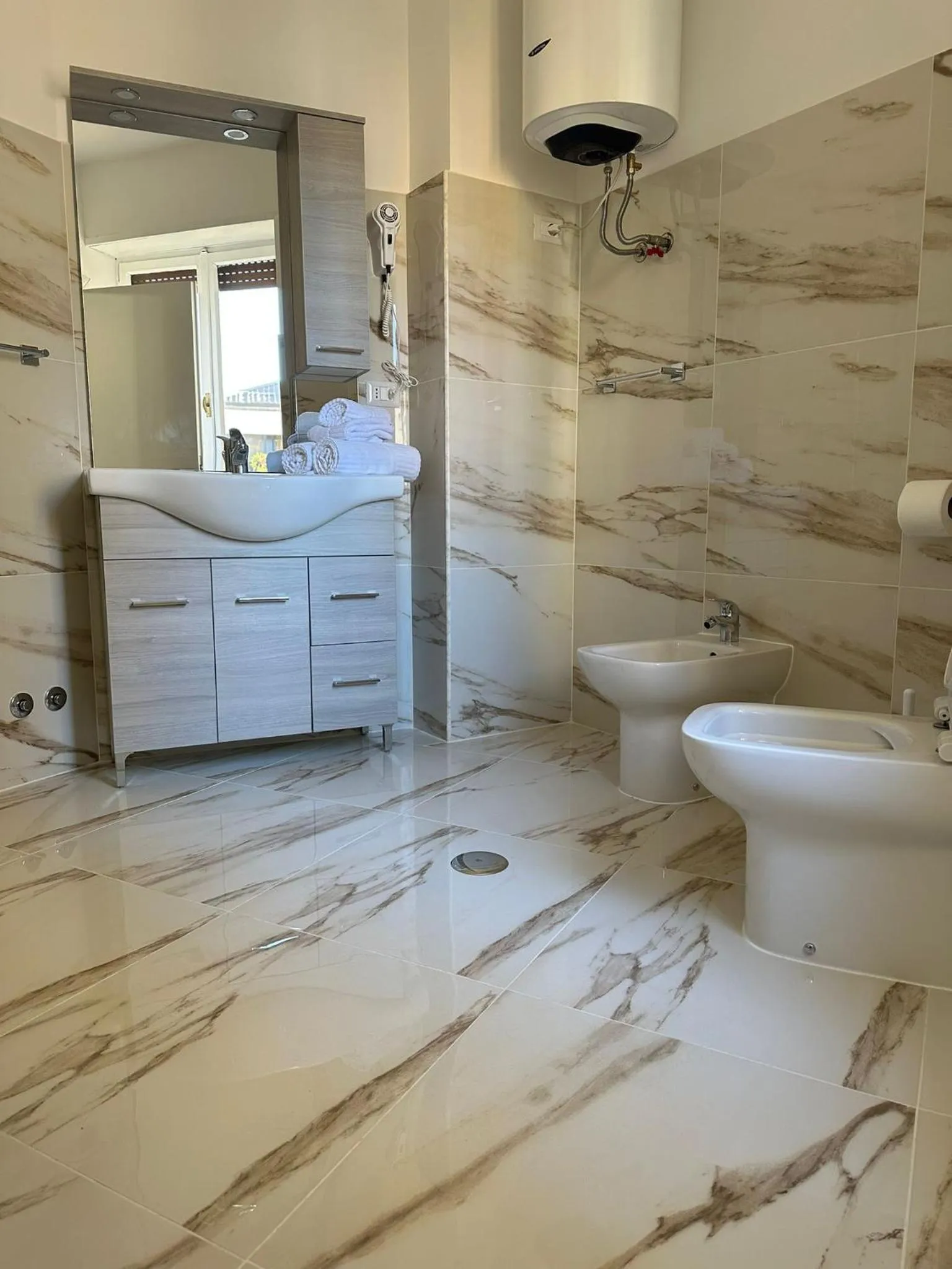 Shower in Sofia Holiday Home