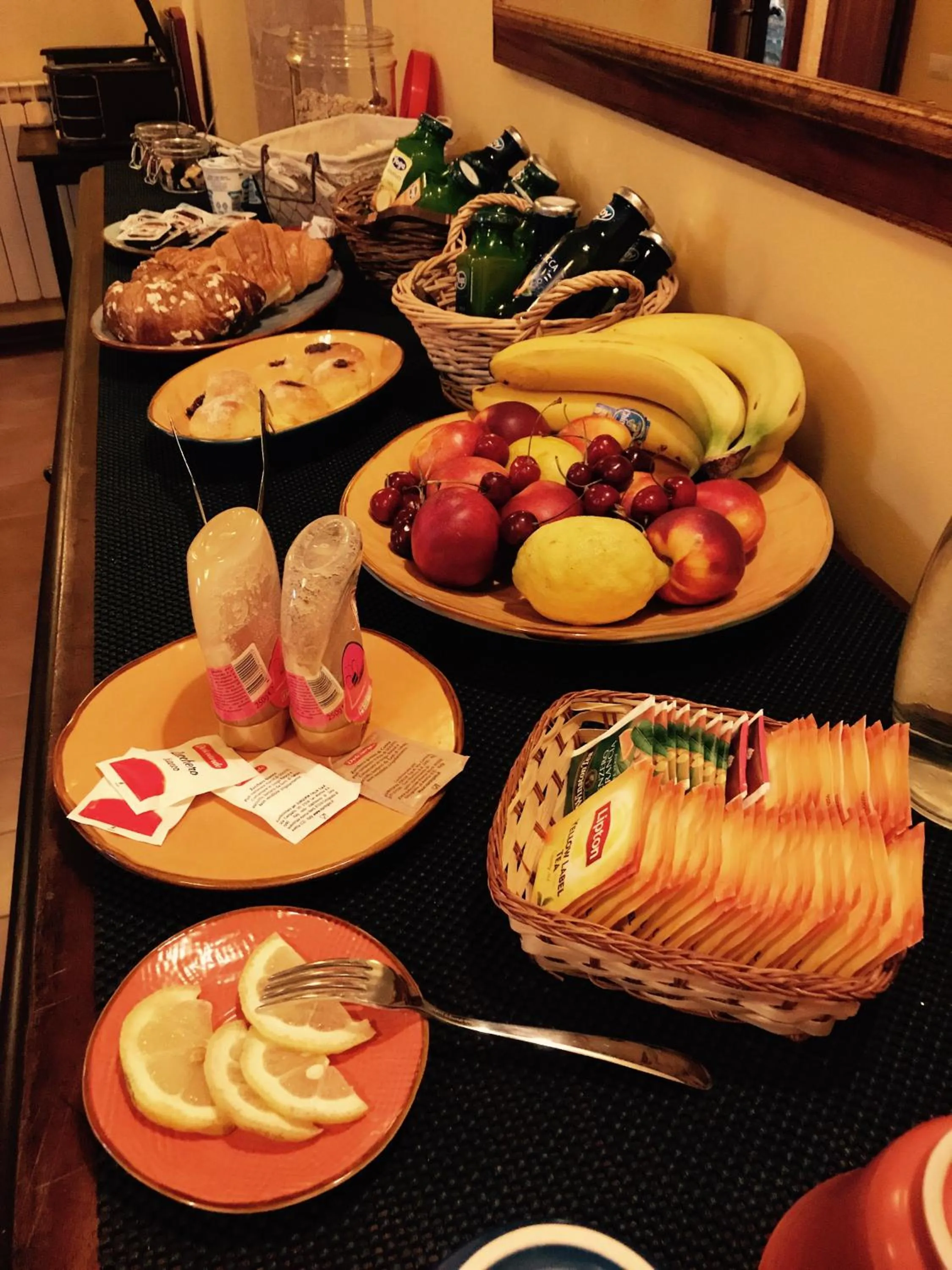 Italian breakfast in B&B La Dimora del Capitano