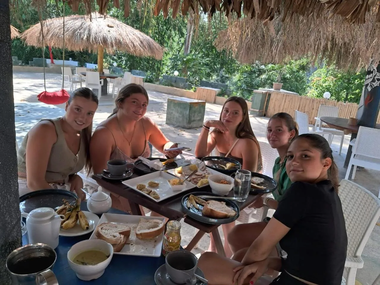 Restaurant/places to eat in Happy Laugh Ella