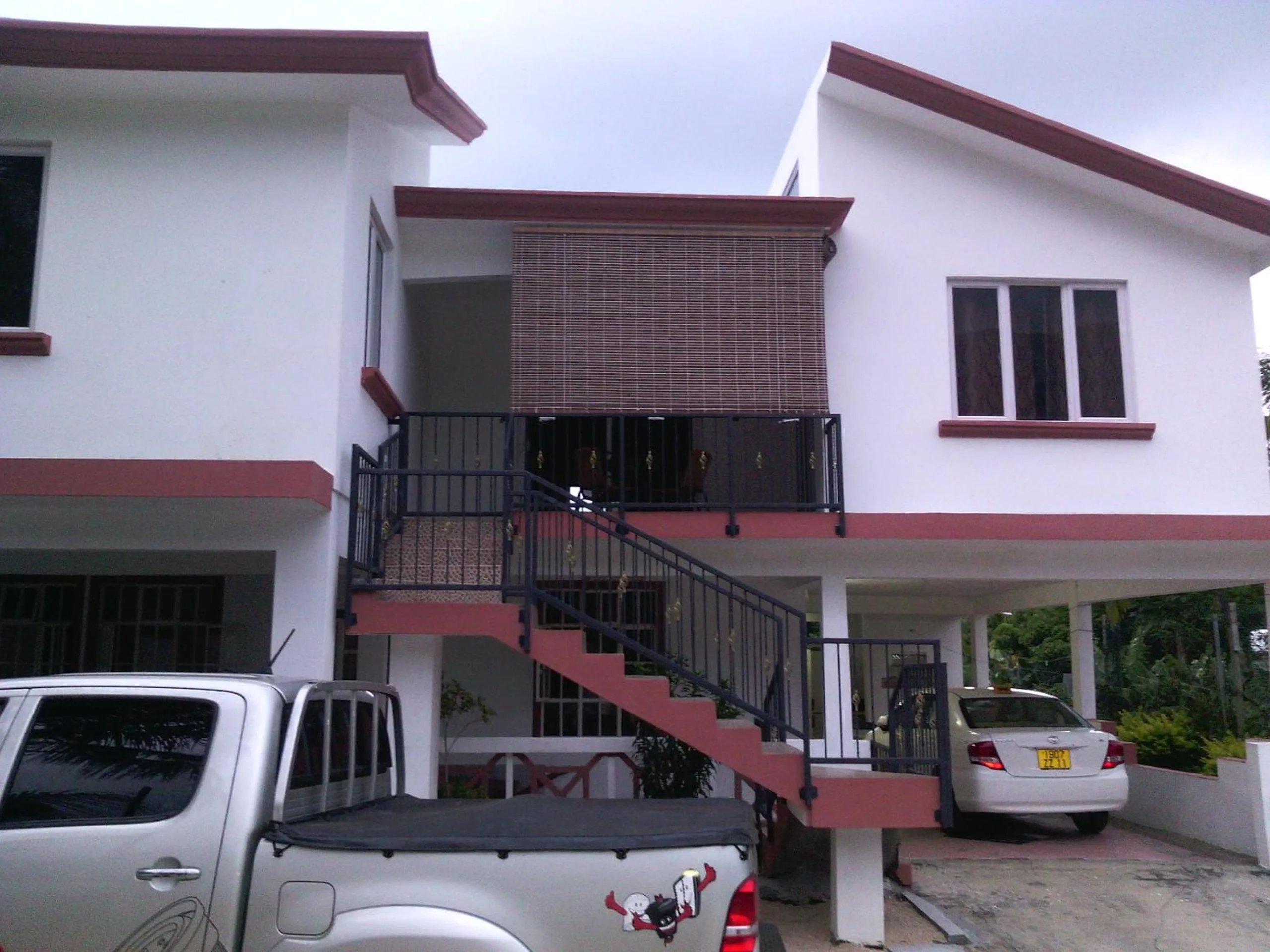 Facade/entrance in Riverside Studio