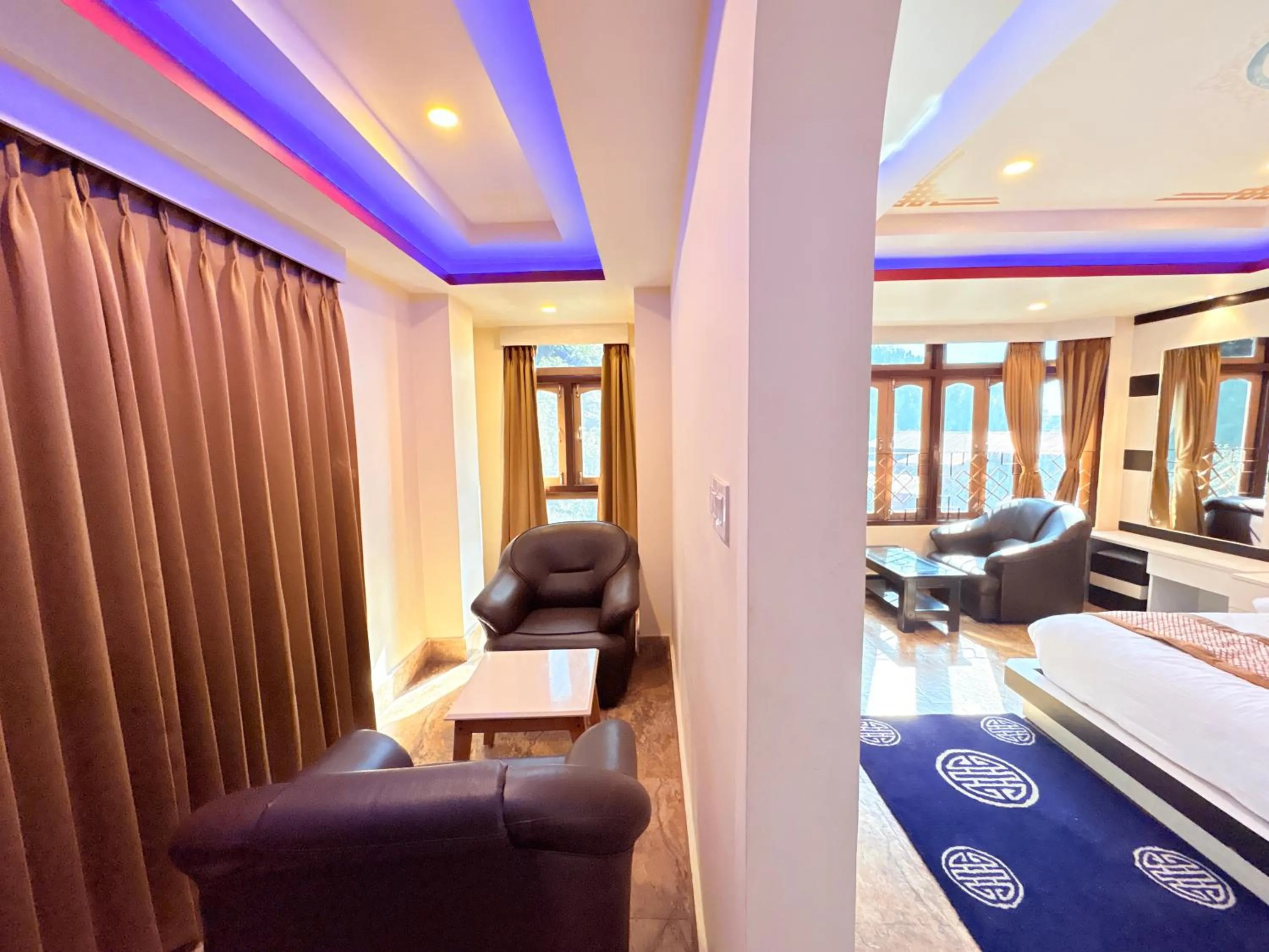 Bed in The Gangtok Inn