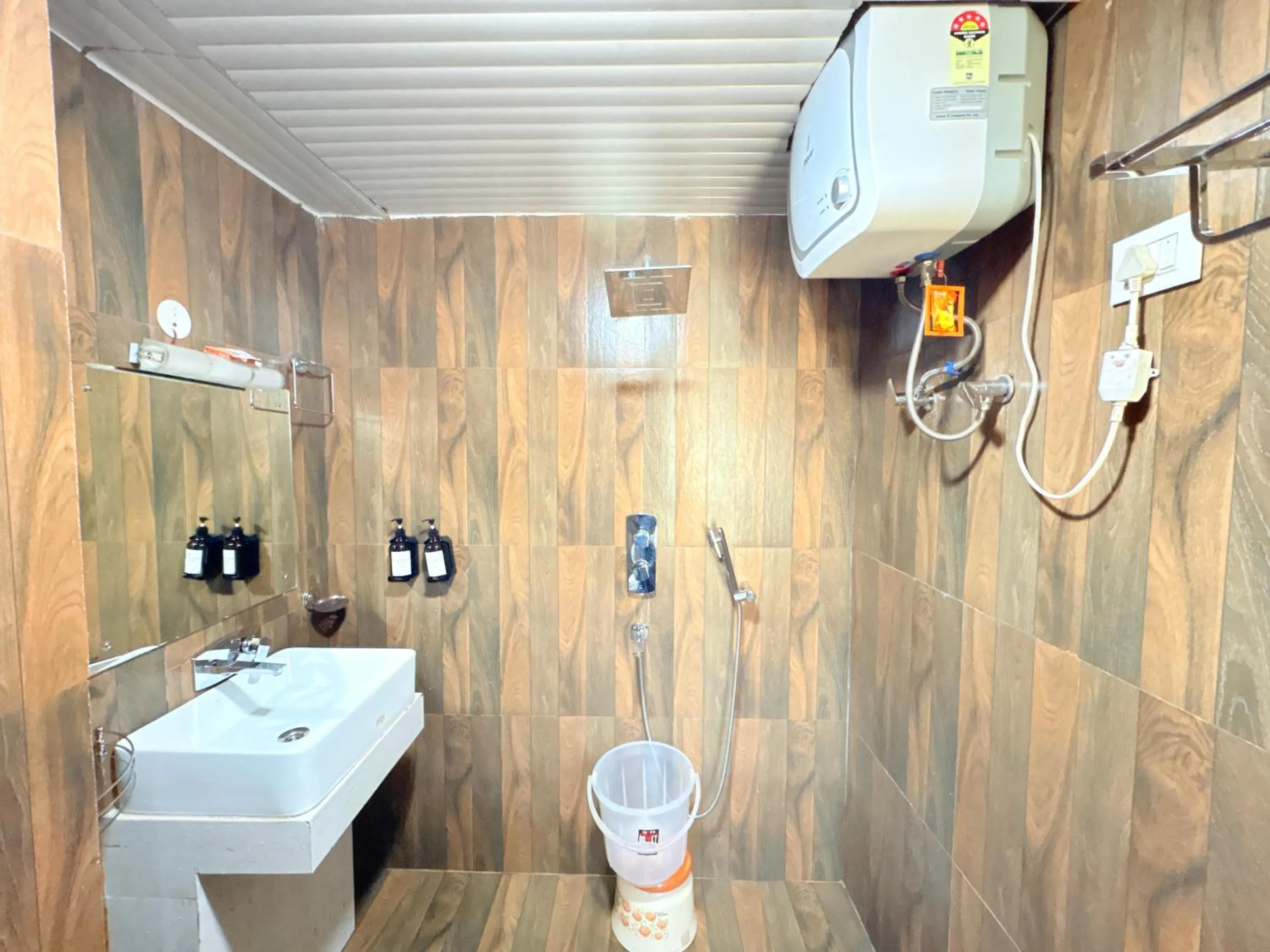 Shower in The Gangtok Inn