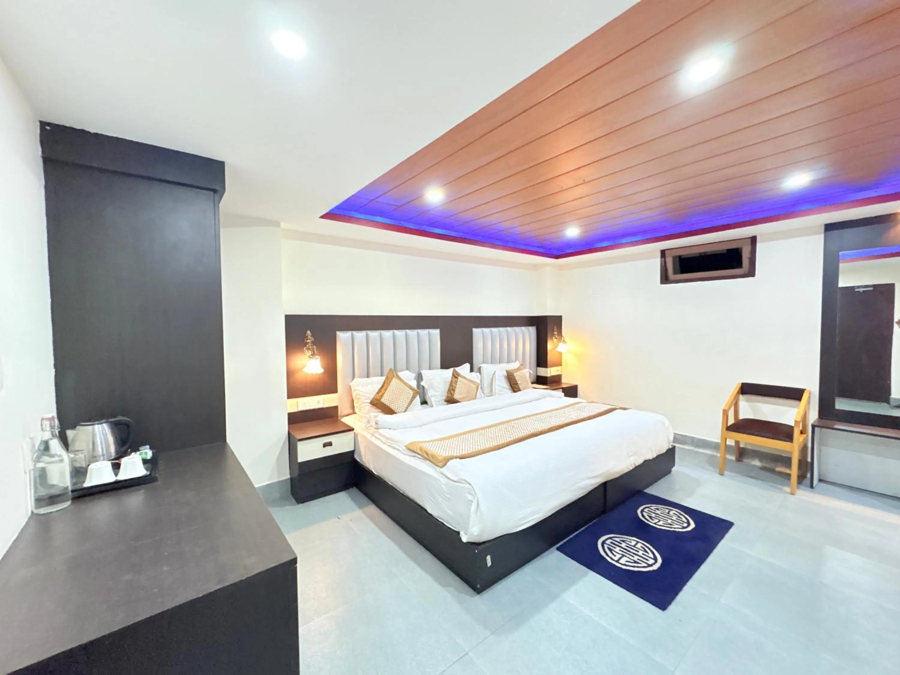 Bed in The Gangtok Inn