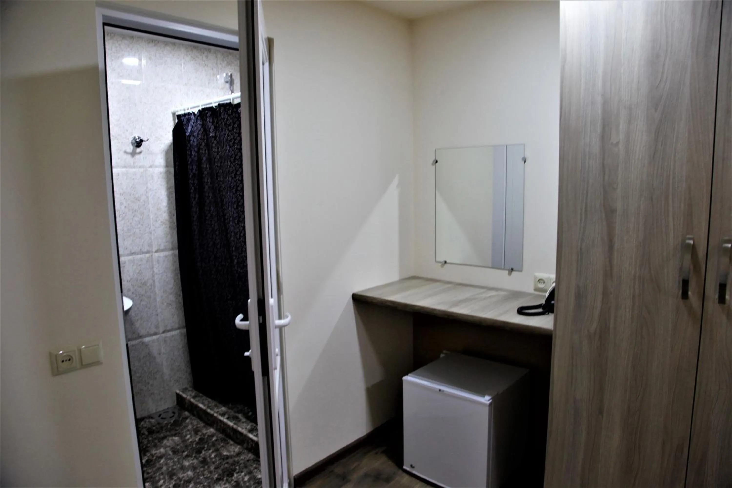 Shower in Albert House Hotel and Tours