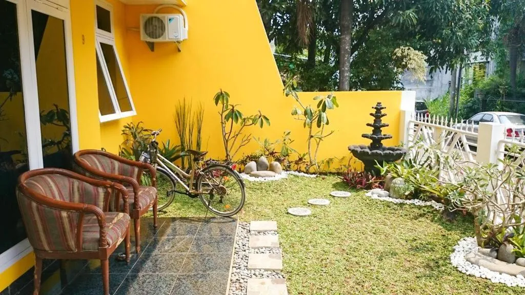 Balcony/Terrace in Cendana Mulia Hostel Bogor