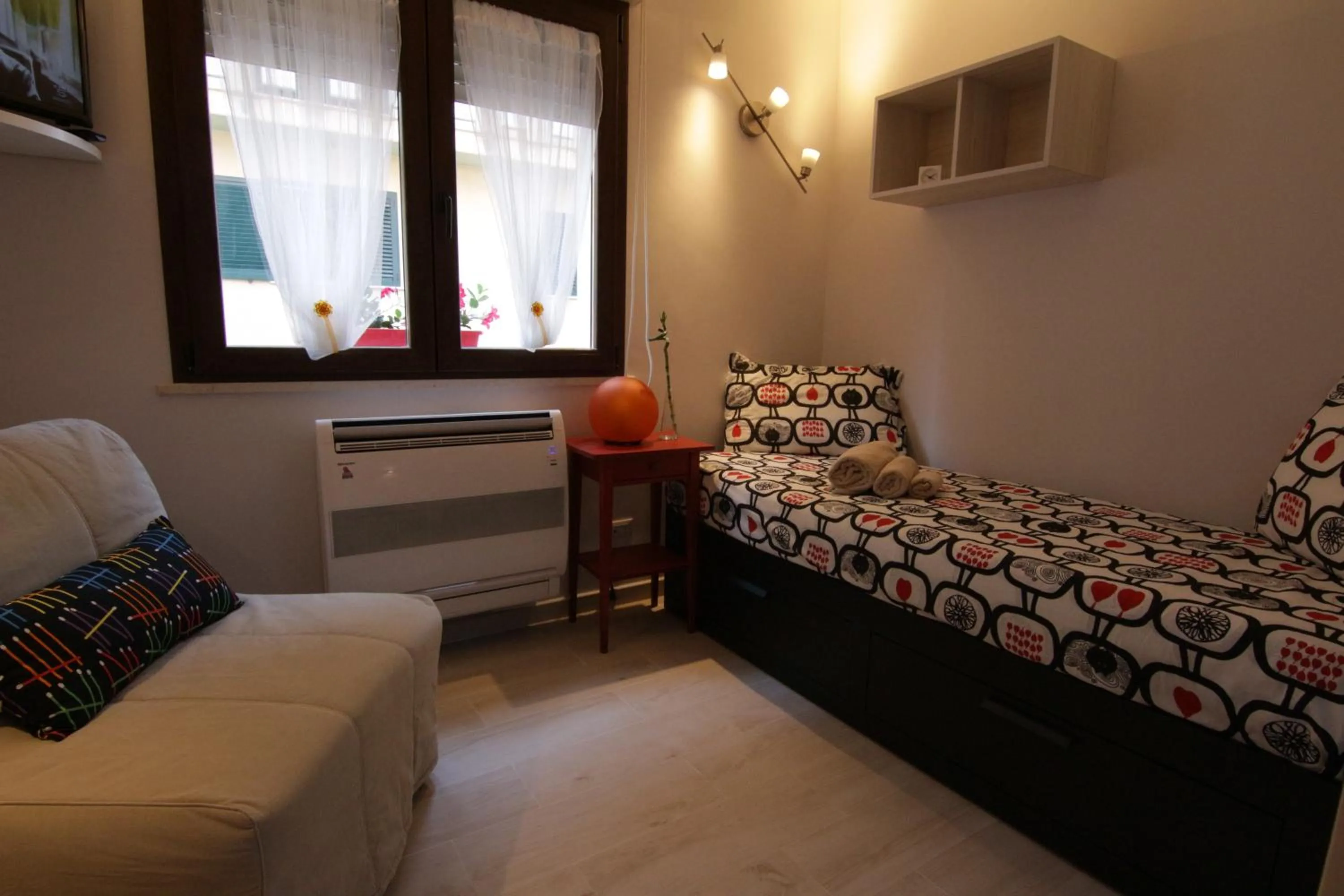 Bedroom, Bed in Rosemary Charming Rooms