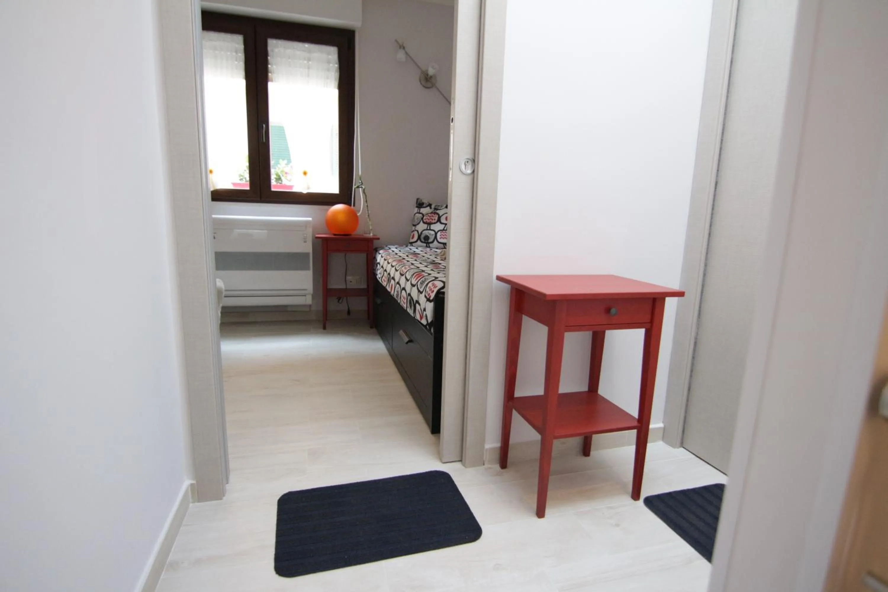 Photo of the whole room, Bed in Rosemary Charming Rooms