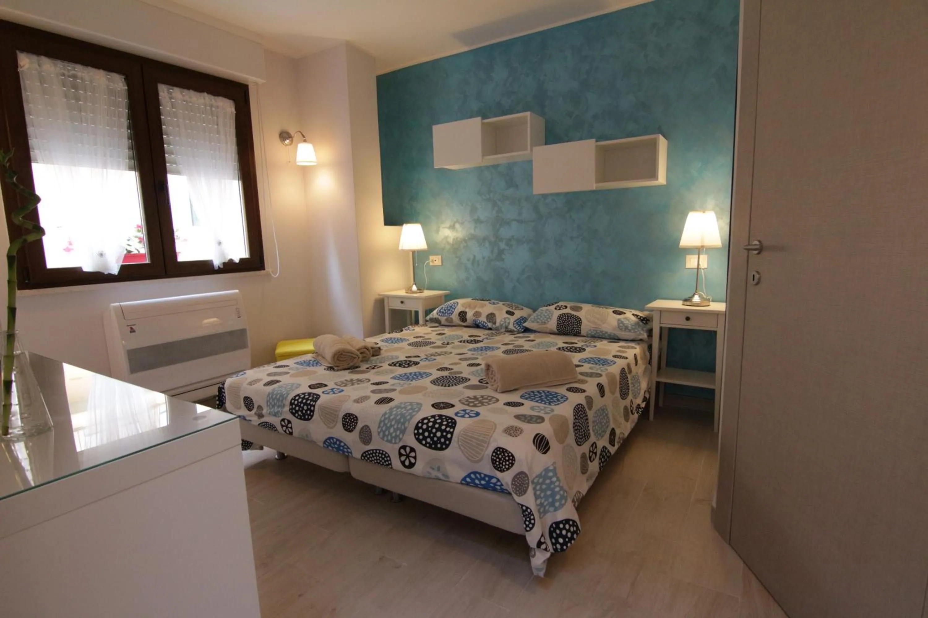 Photo of the whole room, Bed in Rosemary Charming Rooms