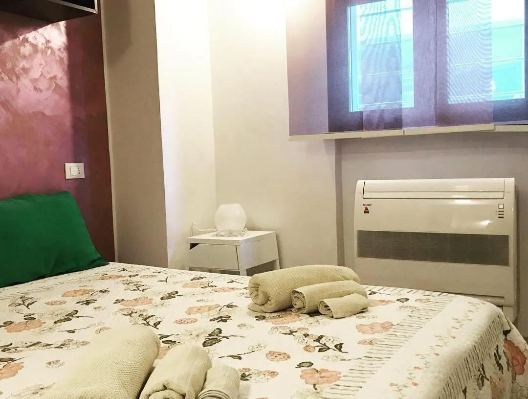 Bedroom, Bed in Rosemary Charming Rooms