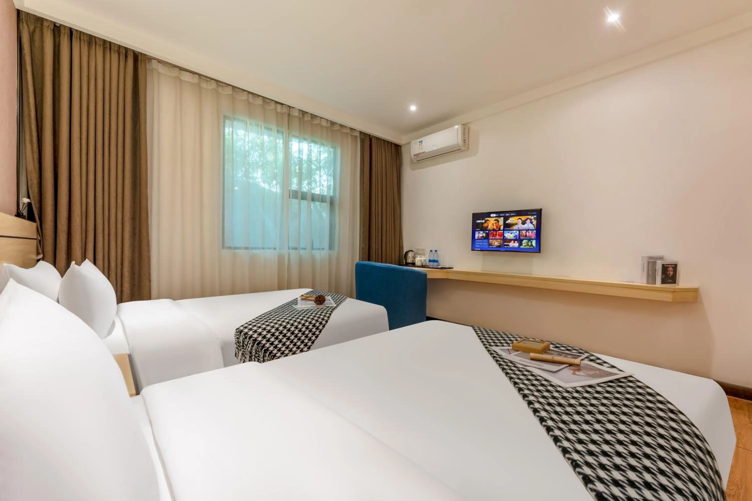 Bed in Huasheng Hotel - Guangzhou Sun Yat-sen University Lujiang Metro Station Branch
