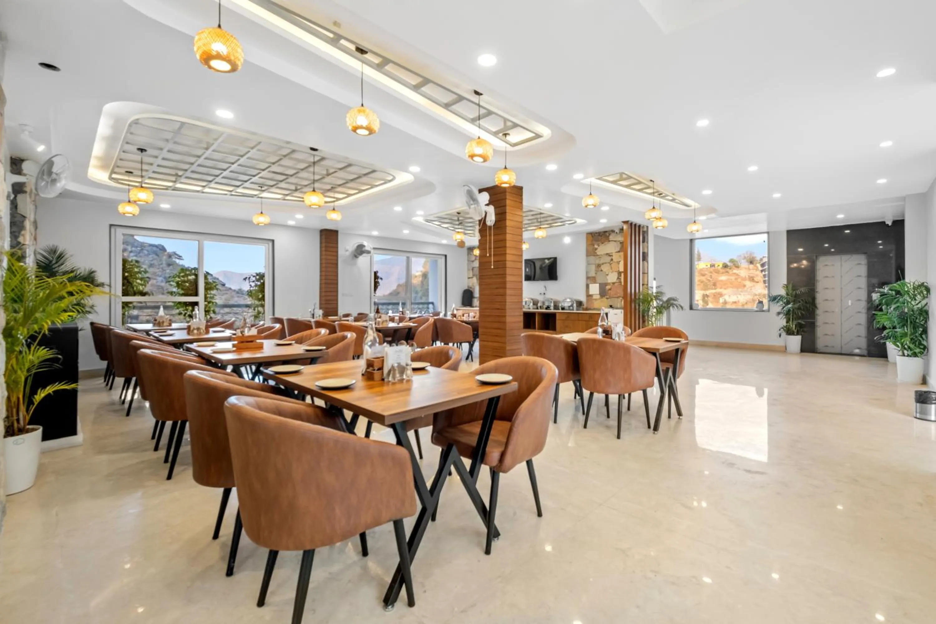 Restaurant/places to eat in Palm Aryan Pause by the Stream Resort