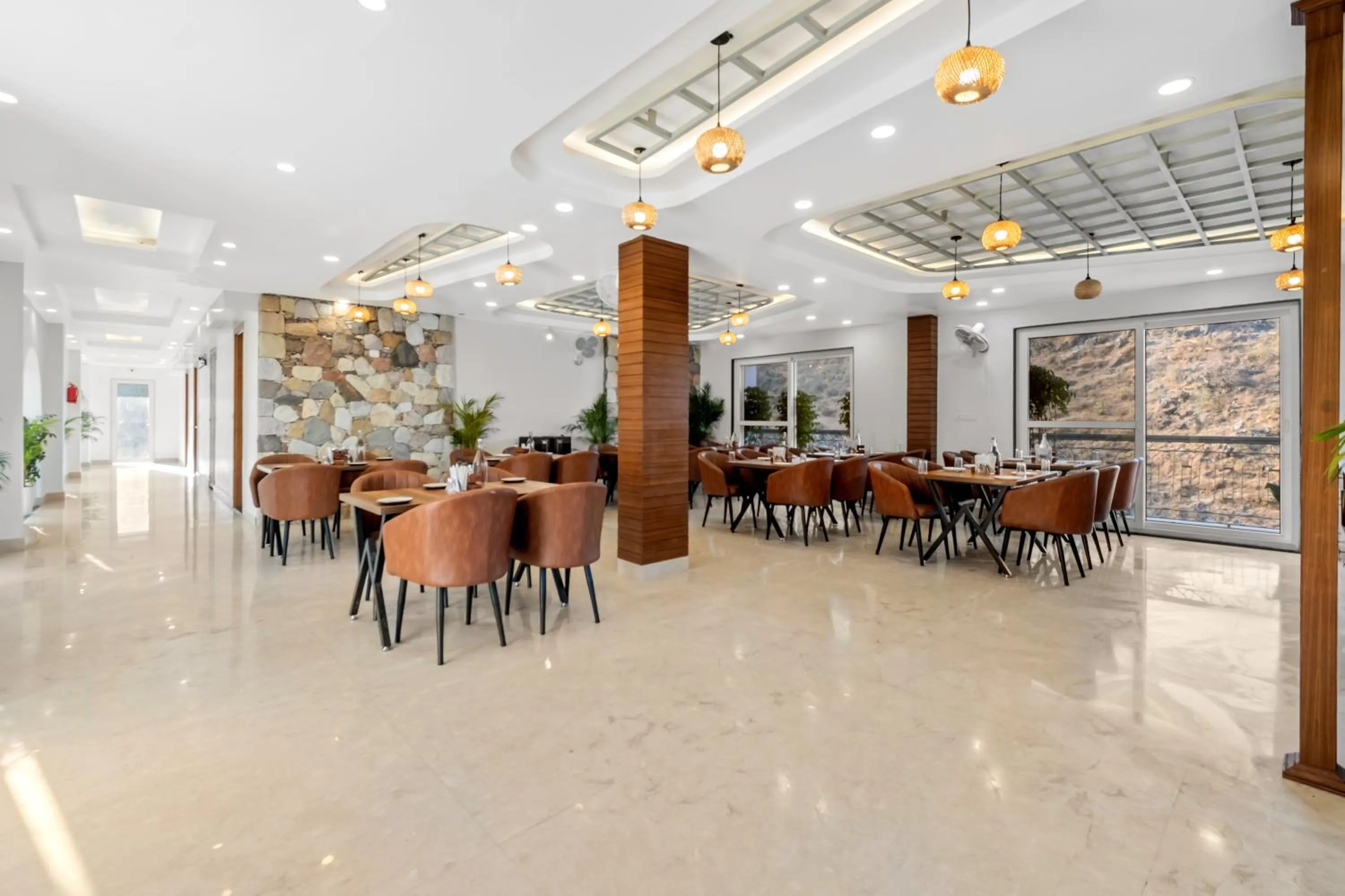 Restaurant/places to eat in Palm Aryan Pause by the Stream Resort