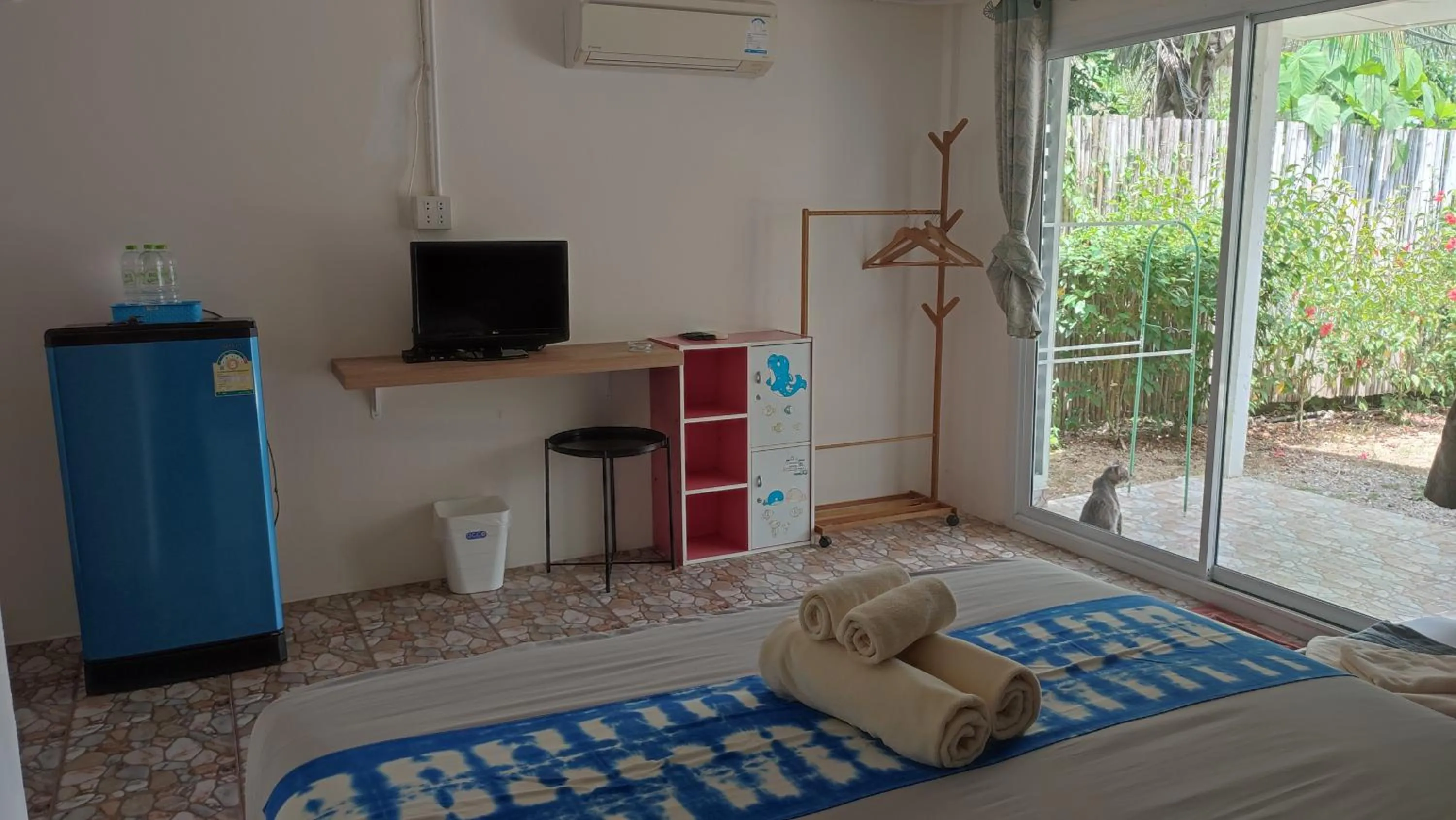 Bed in Smile Resort Koh Mook